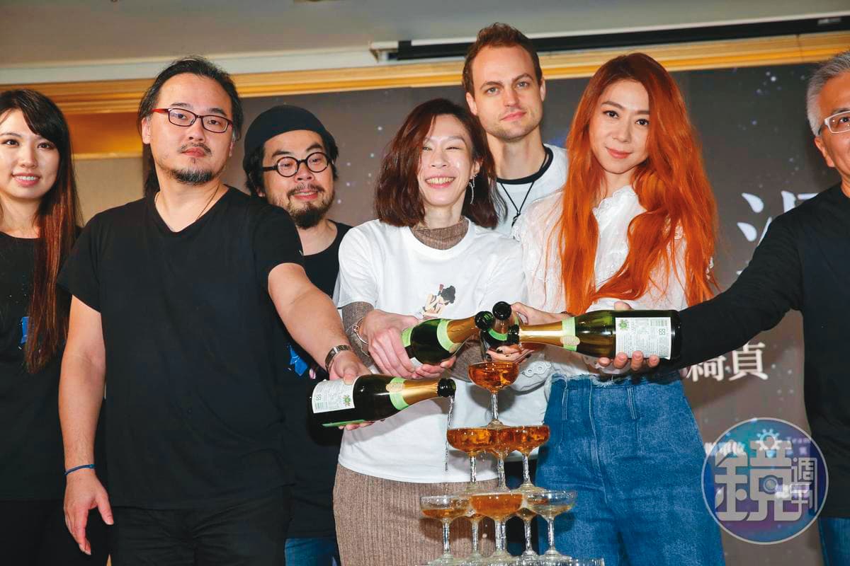 陳綺貞（右）如今「小三」的形象深植人心，但她否認是故意。（本刊資料照）