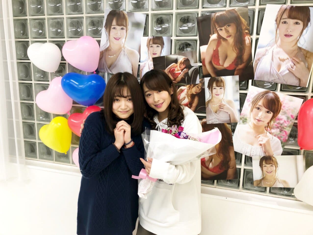 詩月圓特別去獻花給前輩白石茉莉奈。（翻攝自sodcreate推特）
