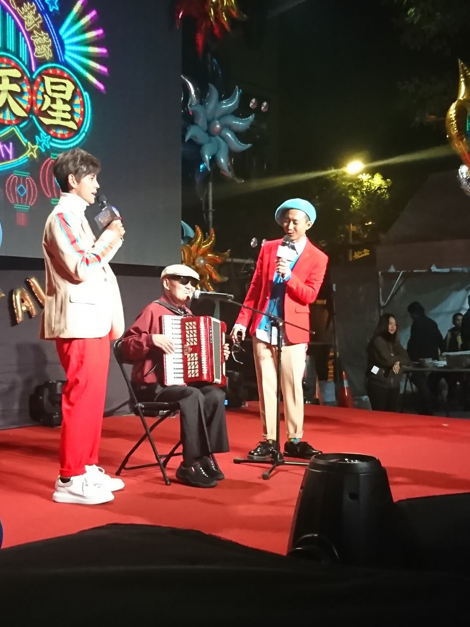 爆發不倫戀後，阿翔今年尾牙場幾乎槓龜，僅剩一場媒體聯歡晚會。（翻攝自浩角翔起臉書）
