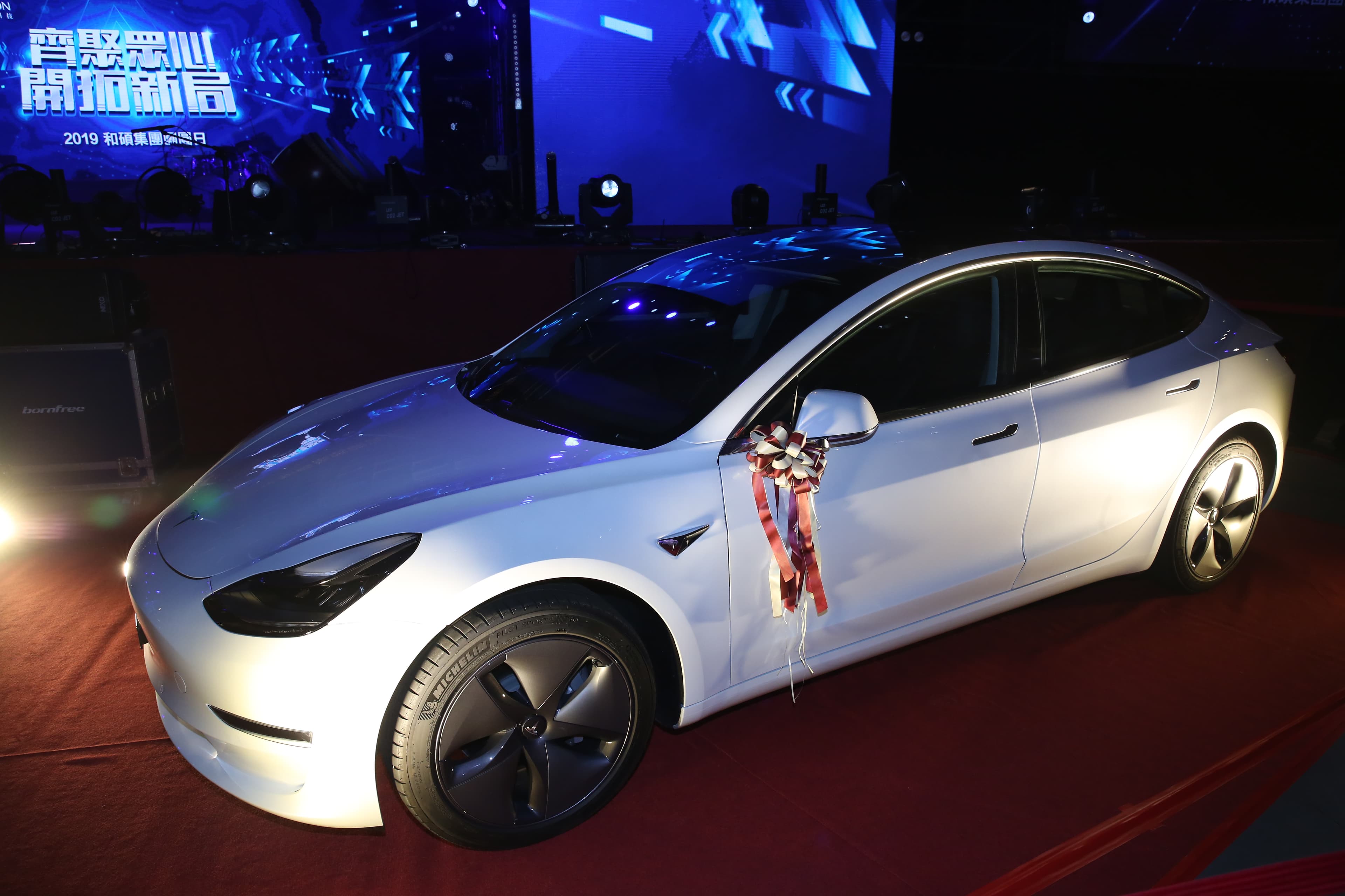 和碩在南港展覽館席開803桌，桌數創新高，最大獎為Tesla Model 3。