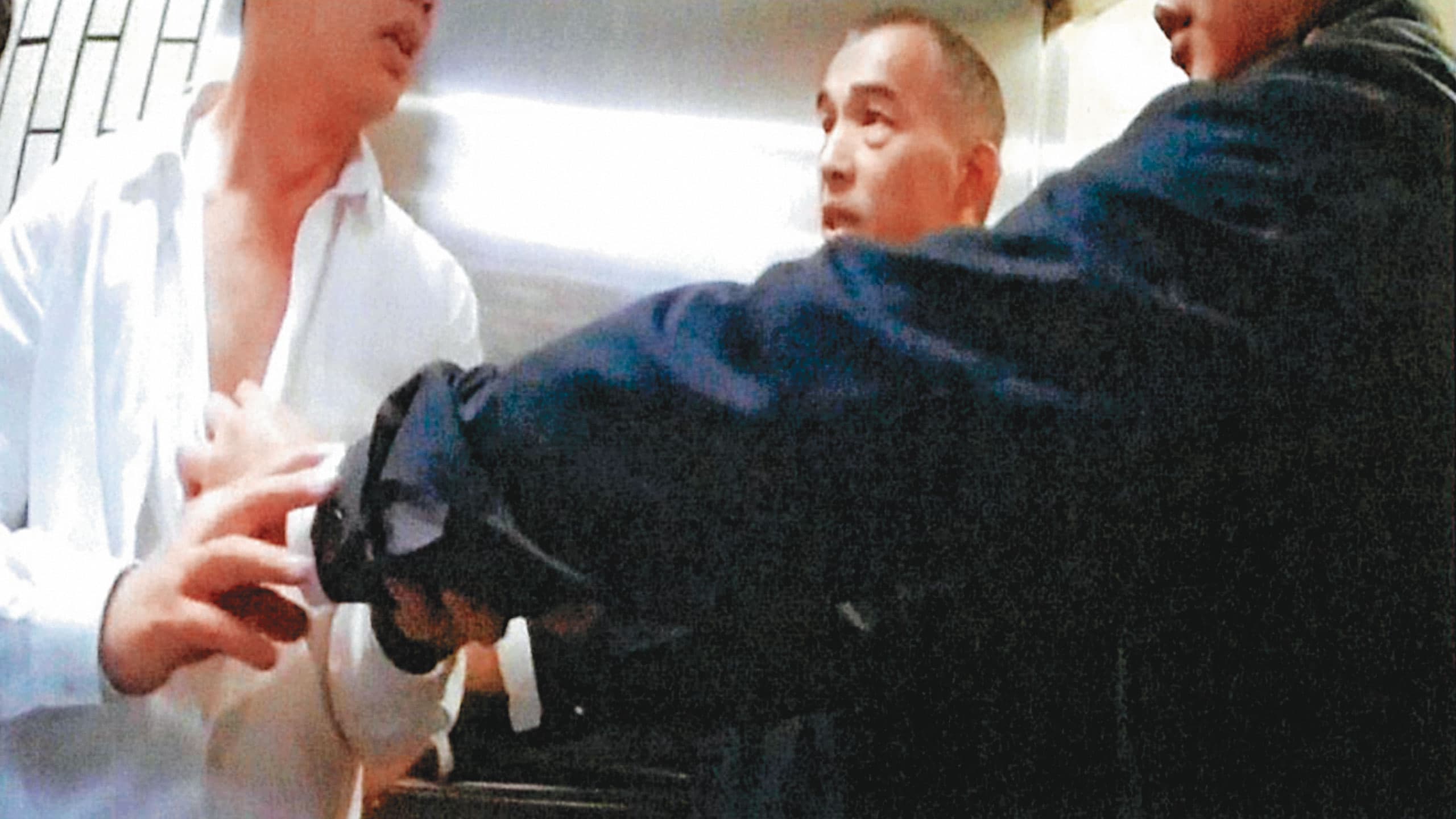 長榮集團經營權爭奪風波不斷，2018年的張榮發基金會董事會因爆發肢體衝突而流會。（讀者提供）