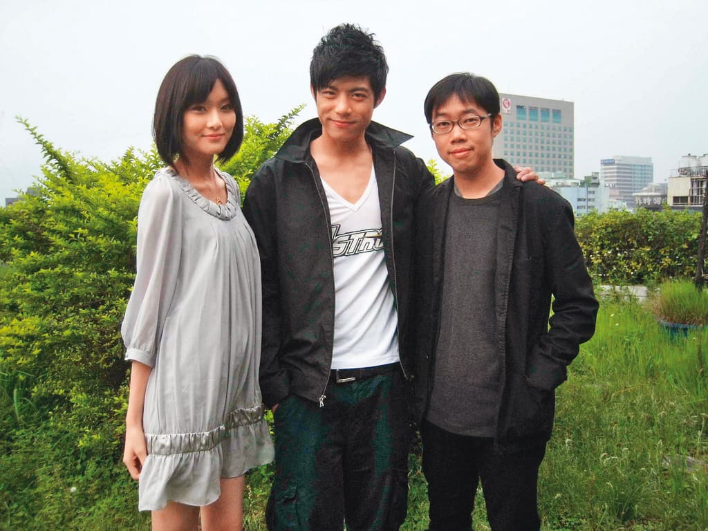 王柏傑（中）「軟禁」初家晴（左）的案件喧騰一時，如今女方也已婚生女。（翻攝自九降風部落格）