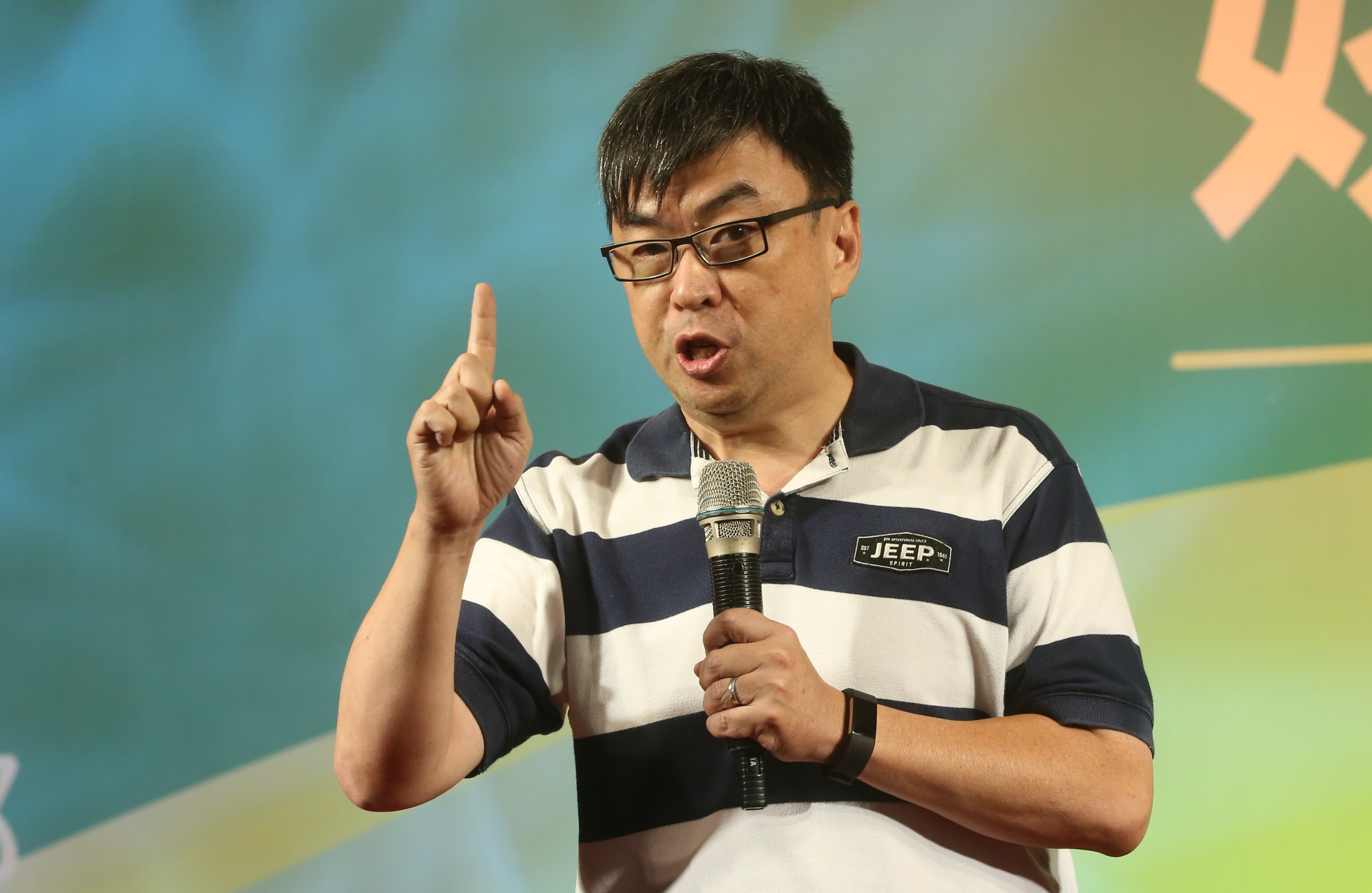 段宜康透露自己從傳出疫情到現在，家裡沒有足以防病毒的口罩，他也沒去買，因為他認為現在這個階段並不需要。（資料照）