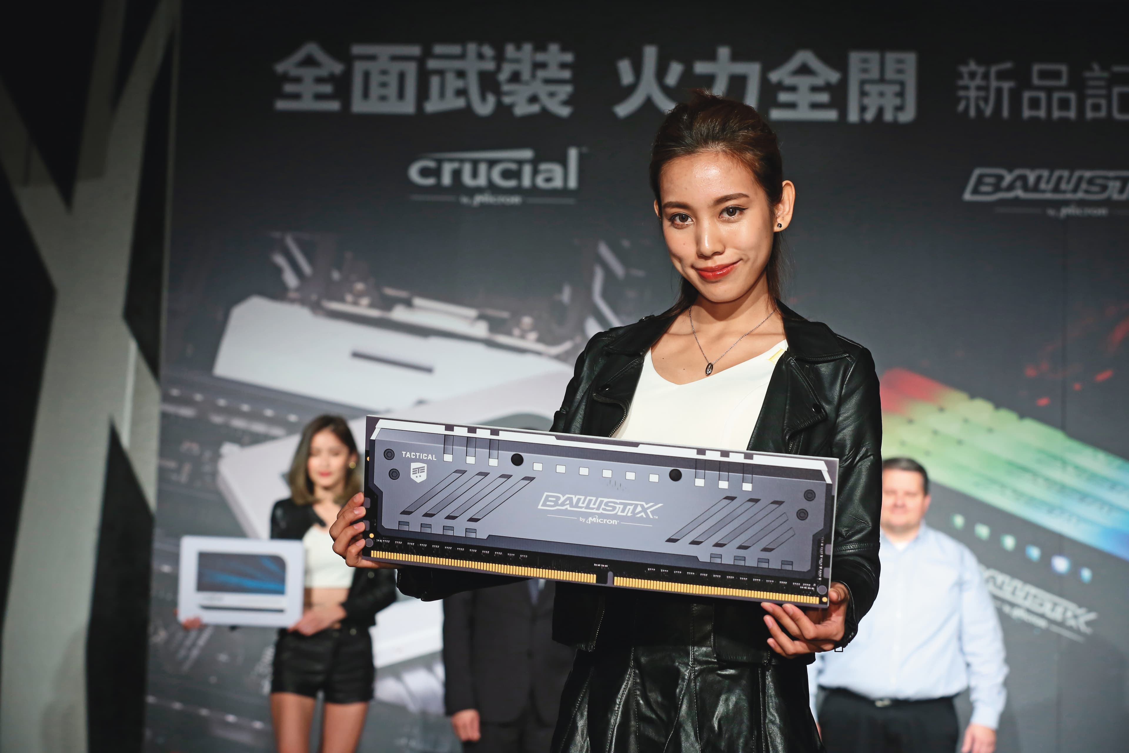 看好記憶體合約報價觸底回升，及蘋果新機陸續登場，楊啟宏研判科技通膨將進入一波大循環。