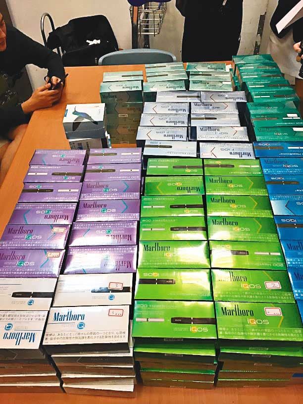 在衛福部要求下，海關查扣加熱菸不手軟，累計總數已逾5萬條。（翻攝自財政部關務署）