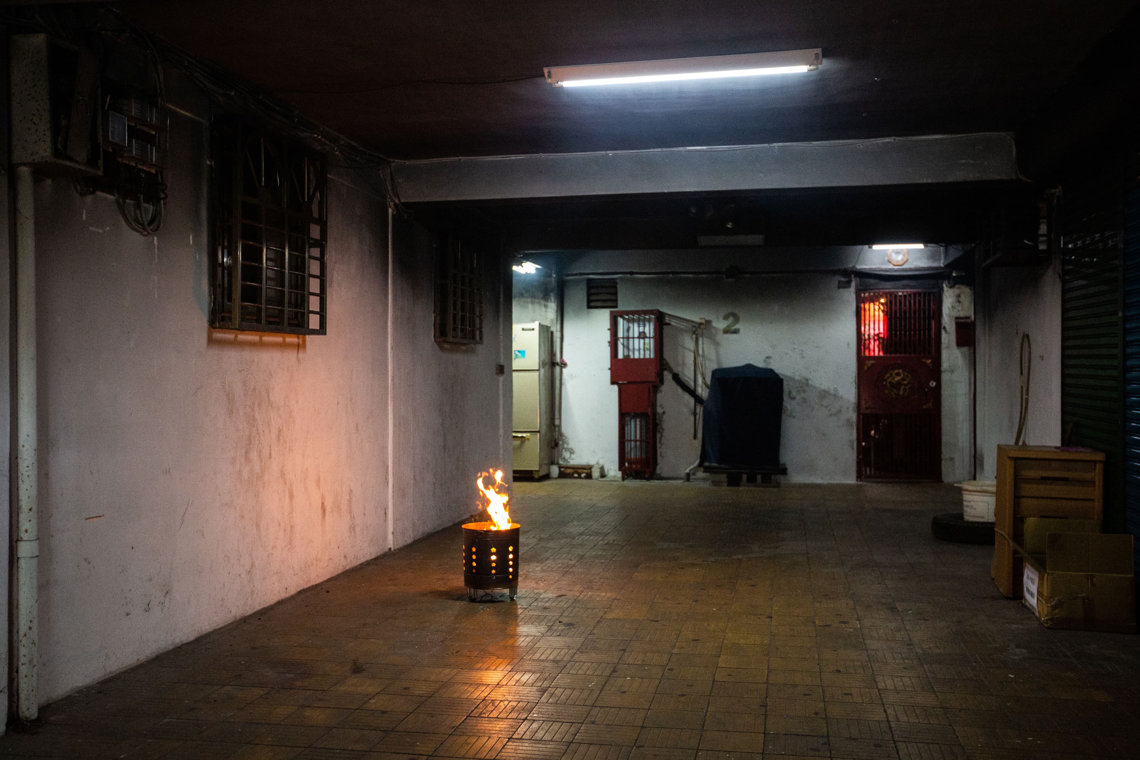 願意將房子出租給弱勢的房東，也不避諱房客在房間裡過世，讓這些弱勢能在社工和慈善團體的協助下，有尊嚴地走完人生最後一程。