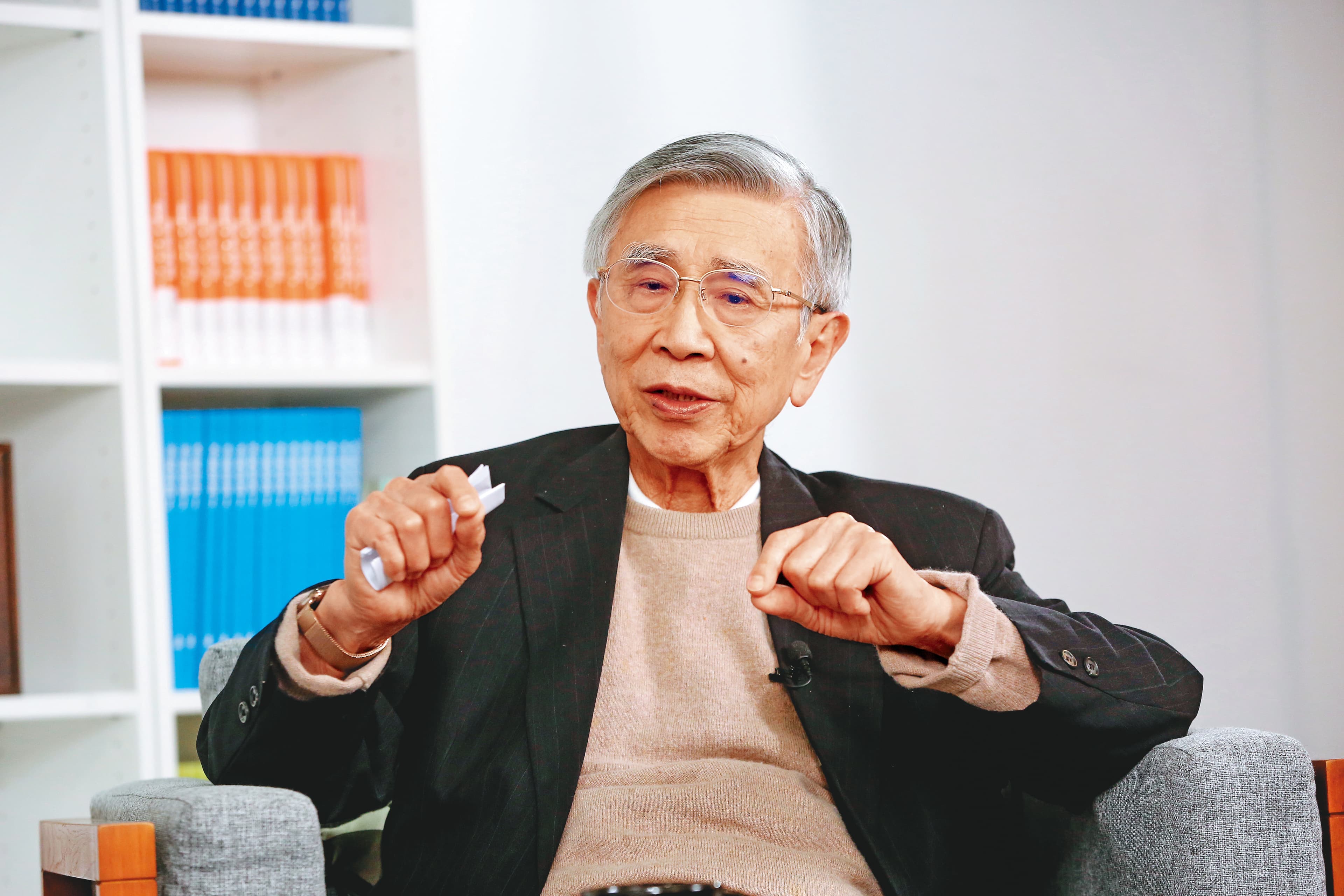李明亮認為，政府應建立常態的「公衛尖兵」，定期訓練，一旦再有疫情爆發就可隨時上陣支援。