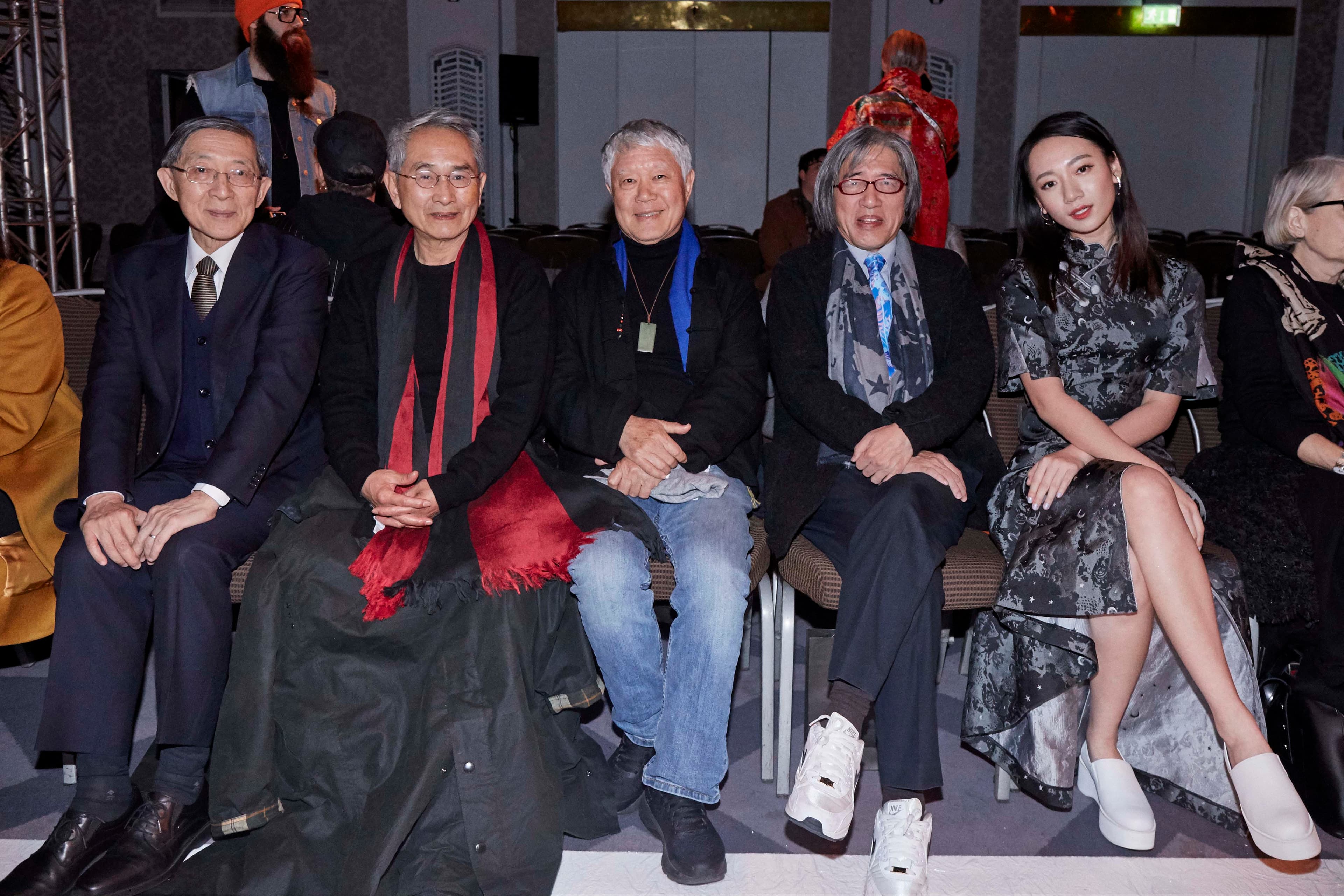 林懷民老師與蔣勳老師也來APUJAN時裝秀現場相挺。（APUJAN提供）
