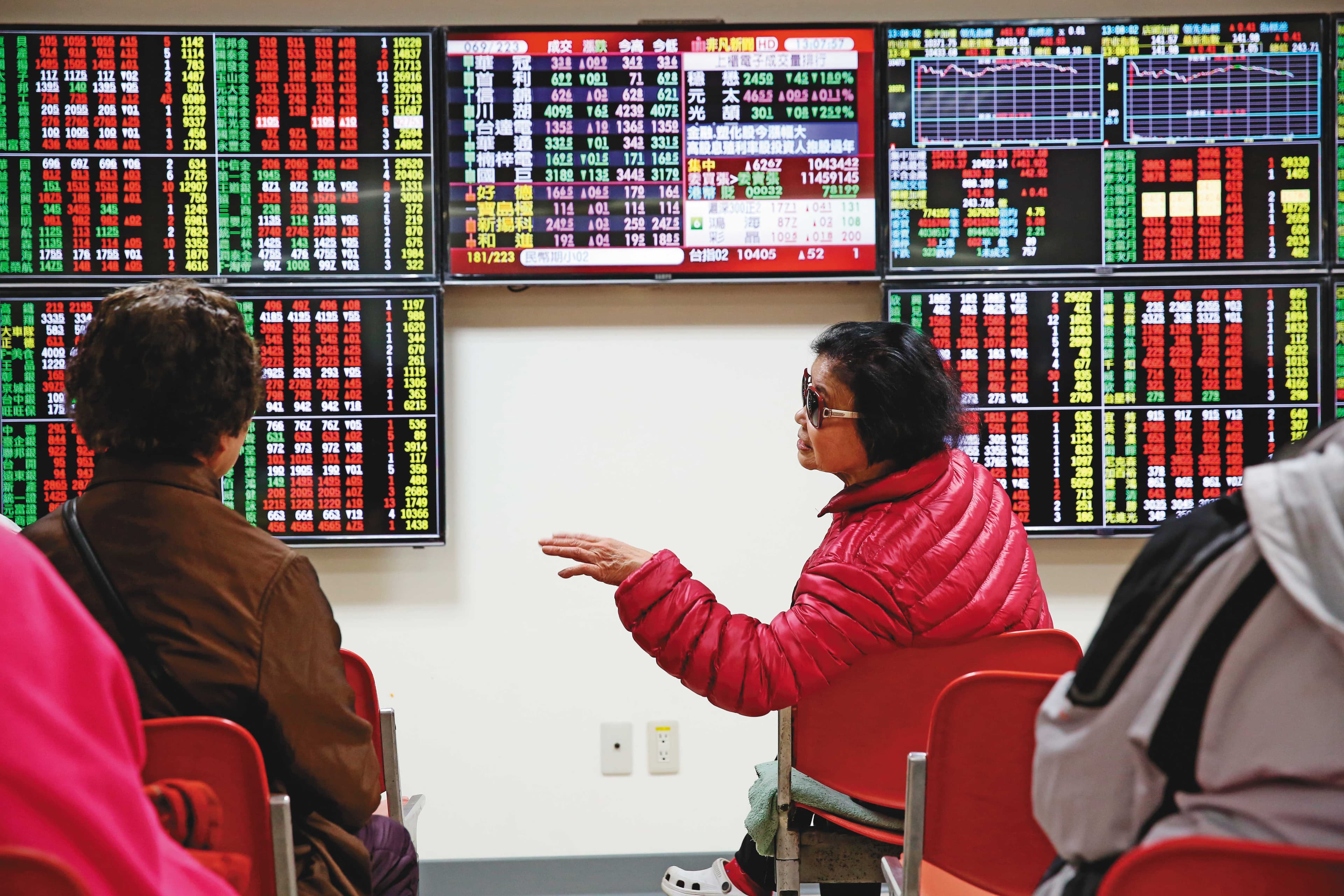 過去10年台股含息年化報酬率約8%，長期布局優質企業，投資人都能賺到錢。