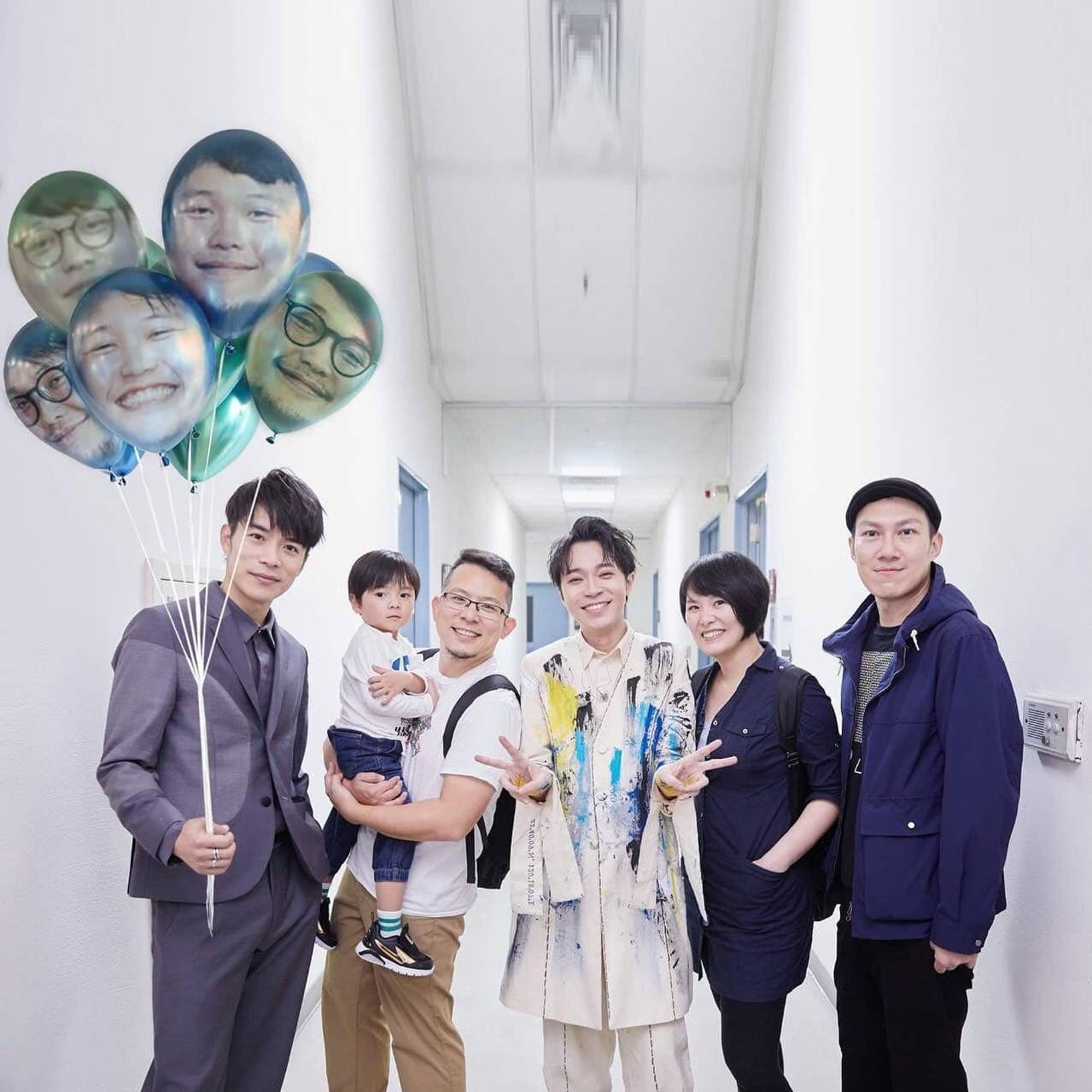 蘇打綠展現絕佳向心力，成員紛紛力挺青峰。（翻攝自馨儀臉書）