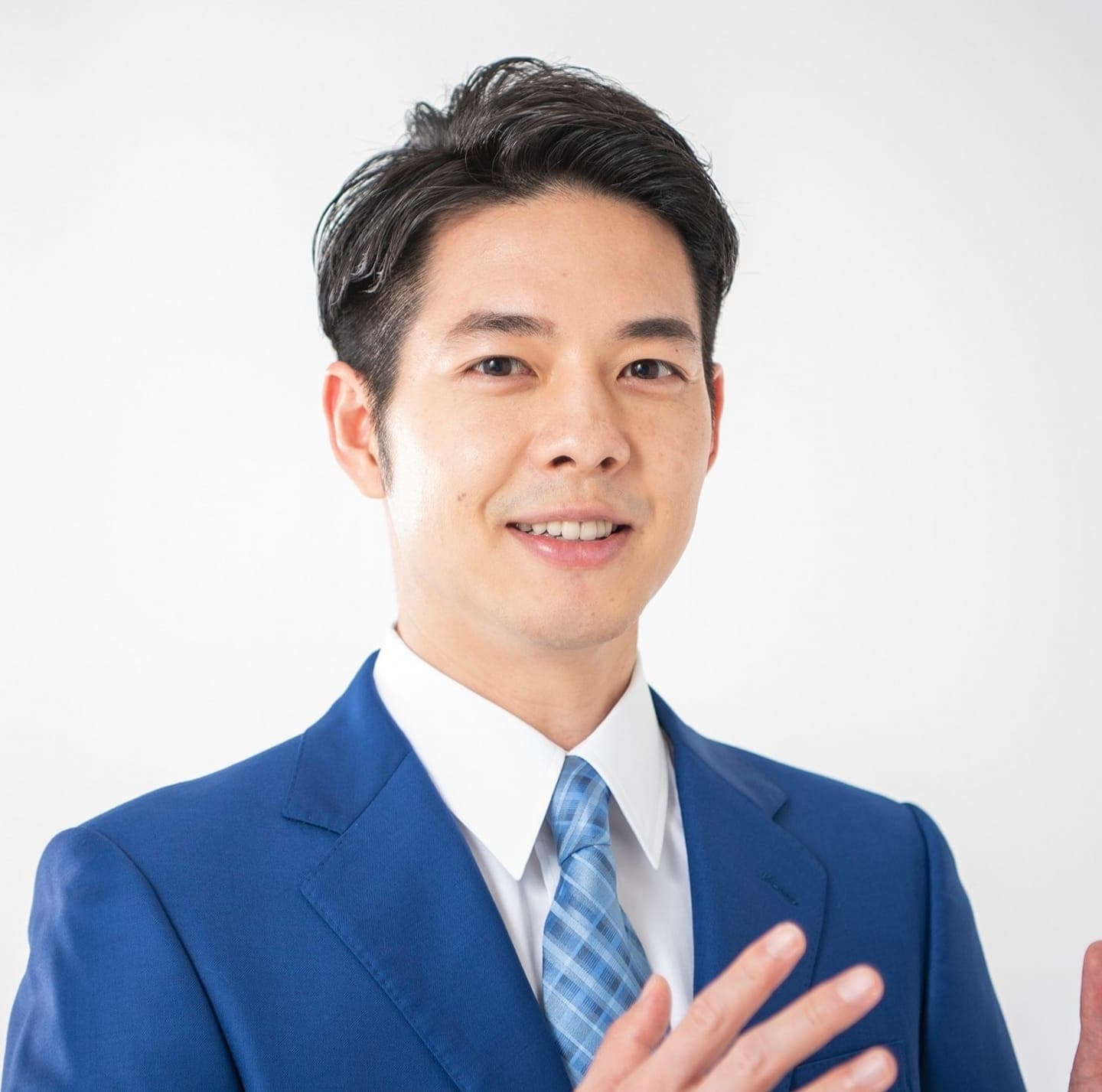 北海道知事鈴木直道不只顏值高，霸氣的防疫決定也獲得讚賞。（翻攝鈴木直道臉書）