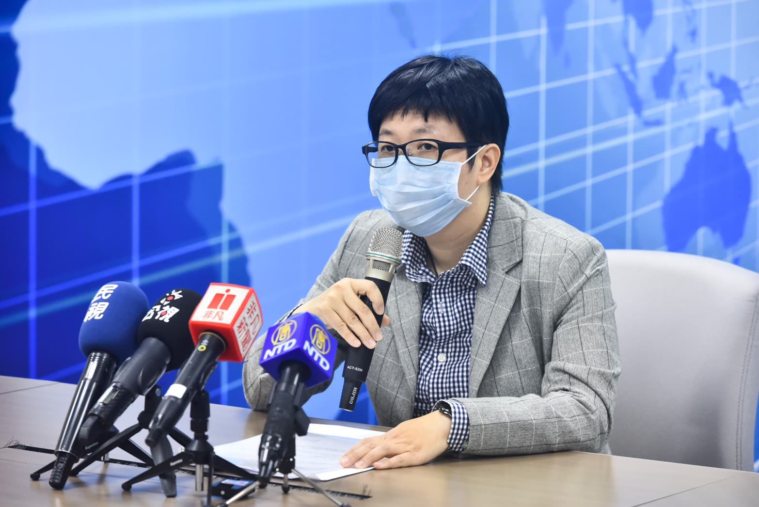 亞都麗緻管理團隊表示，曾多次試圖與房東國泰建設交涉，但協商均未獲得回應。