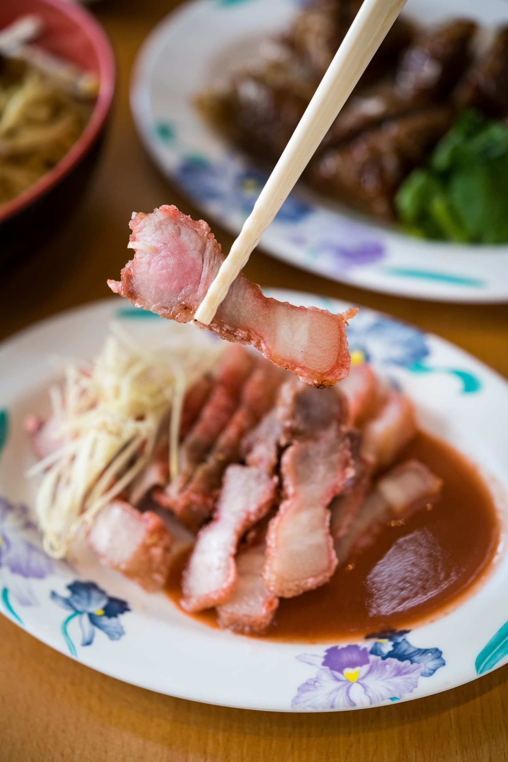 「招牌紅燒肉」皮脆肉甜。（70元／份）