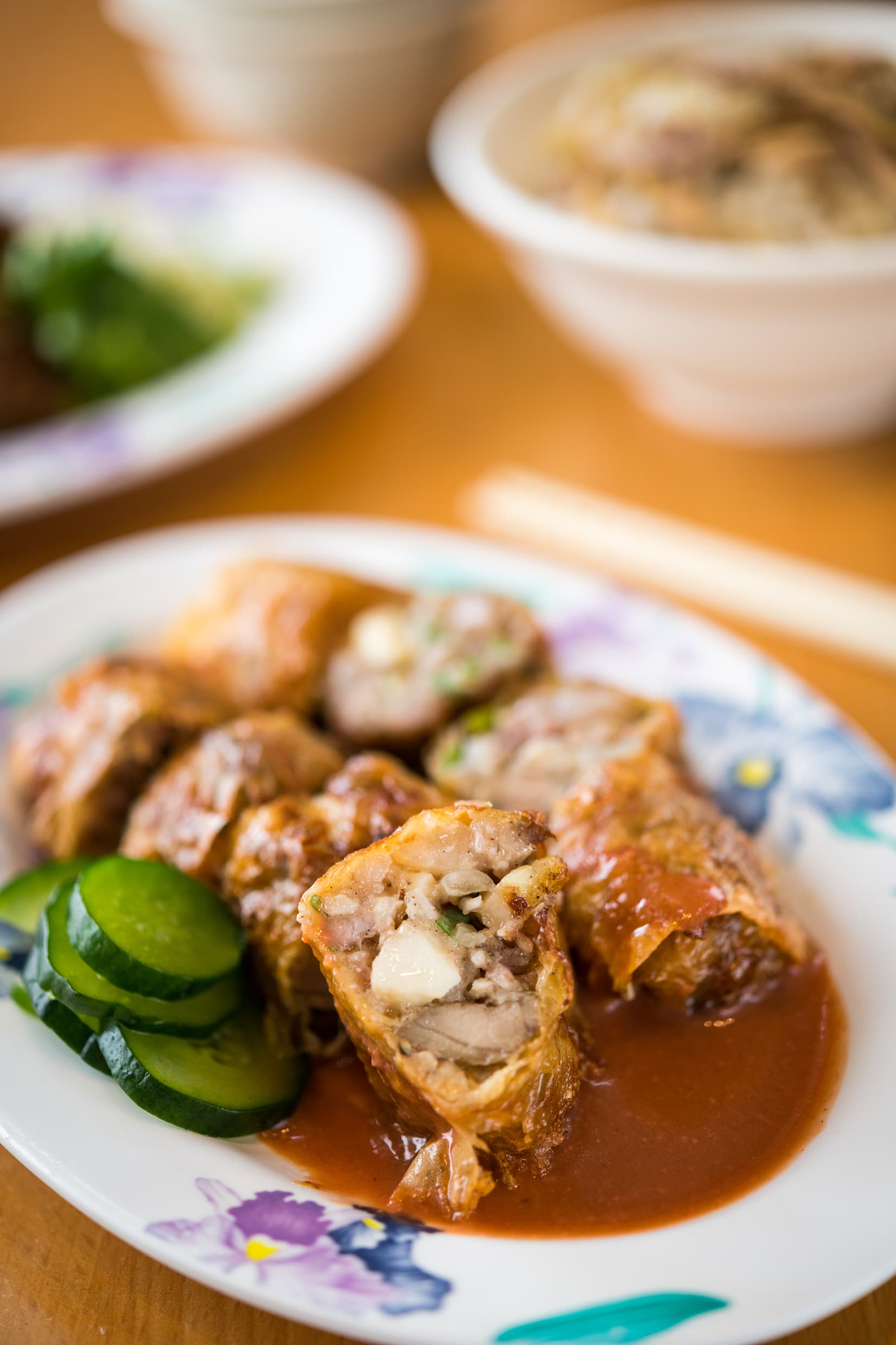 「特製雞捲」沒加魚漿，肉感酥香紮實。（70元／份）
