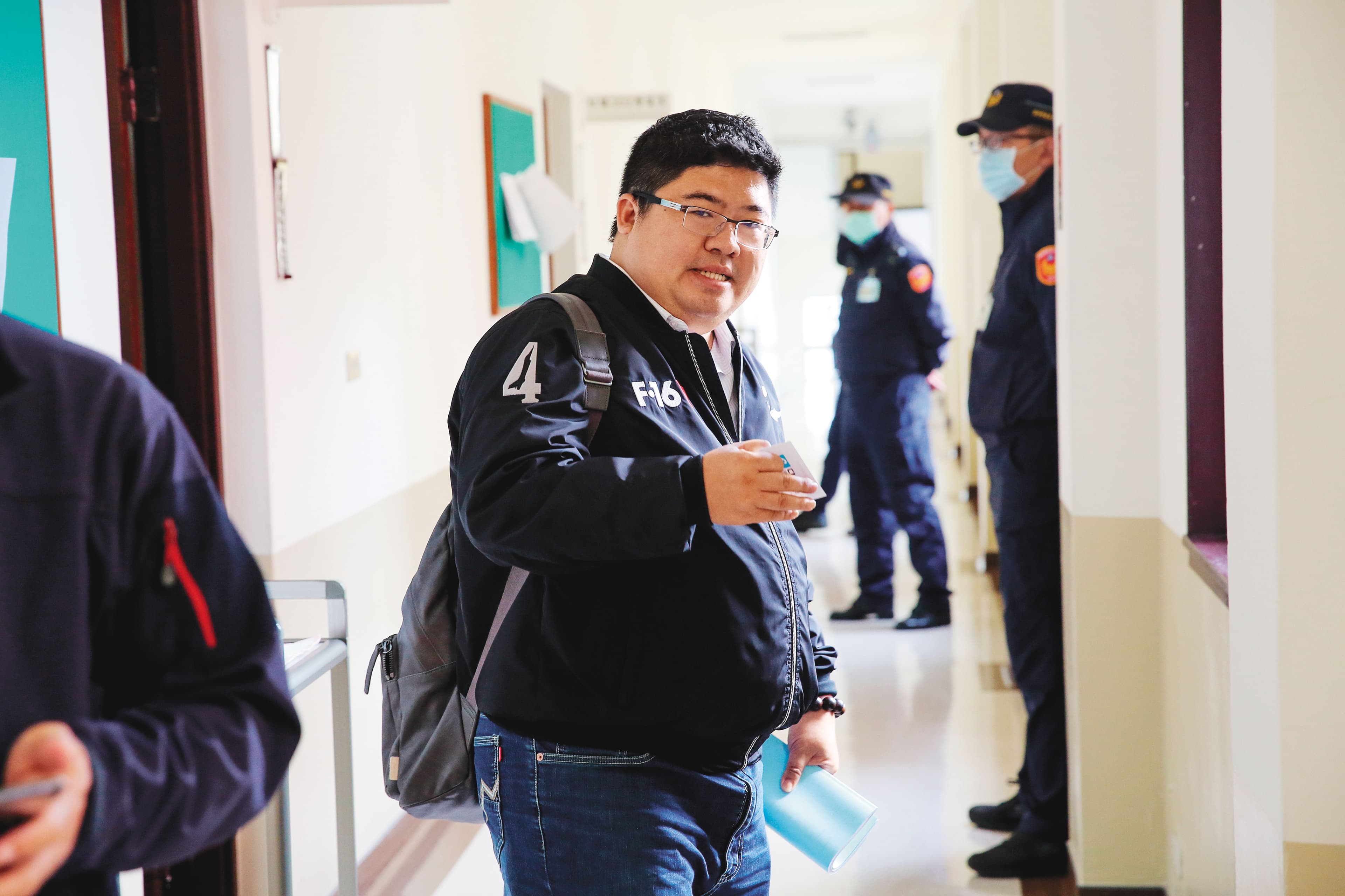 民進黨立委蔡易餘最快本週將提《赦免法》修法，賦予總統特赦未定讞案件權力。
