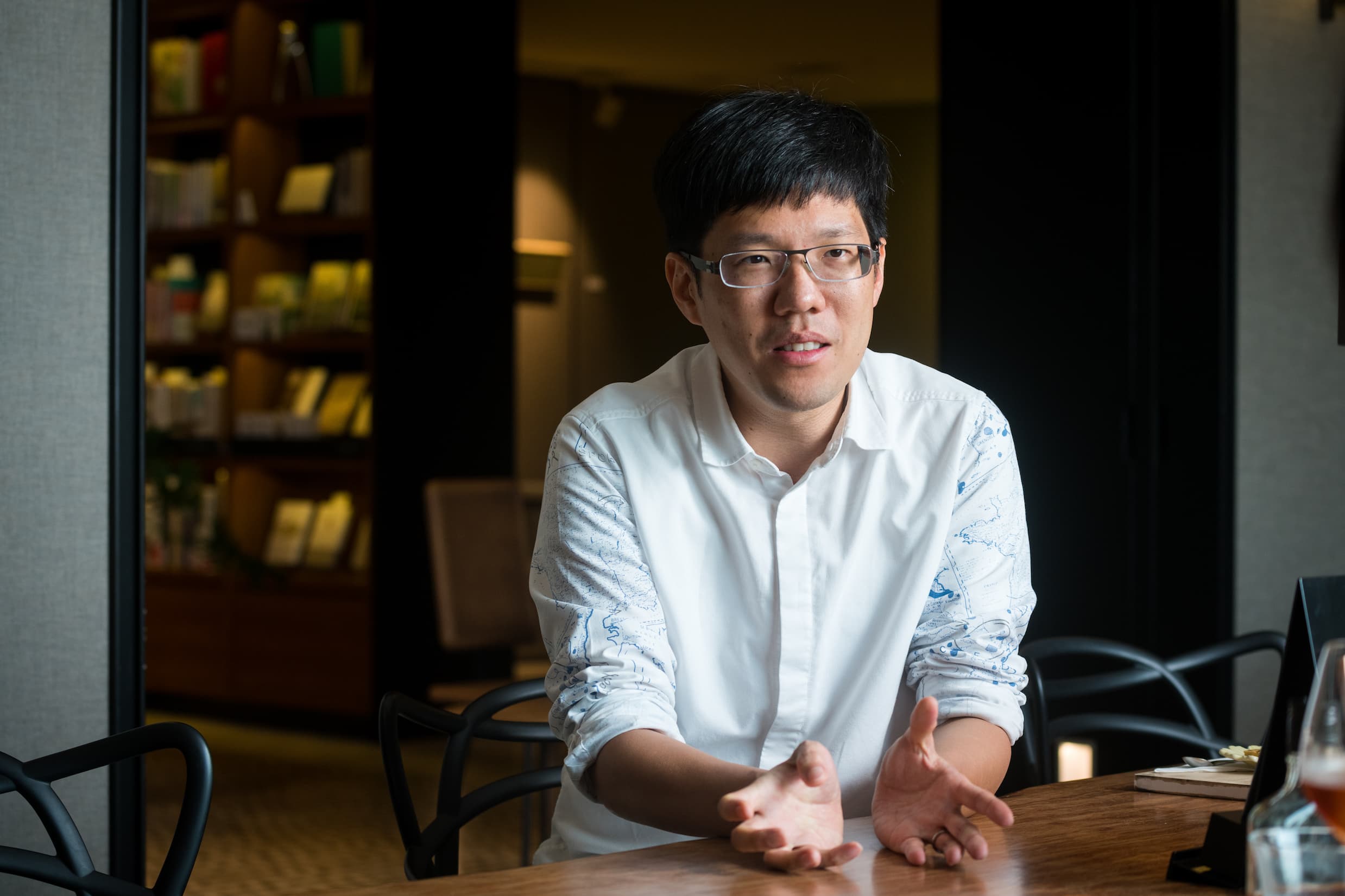 「勤美璞真文化藝術基金會」執行長何承育推動將美學落實在生活，對於小吃，他喜歡老字號的美味。