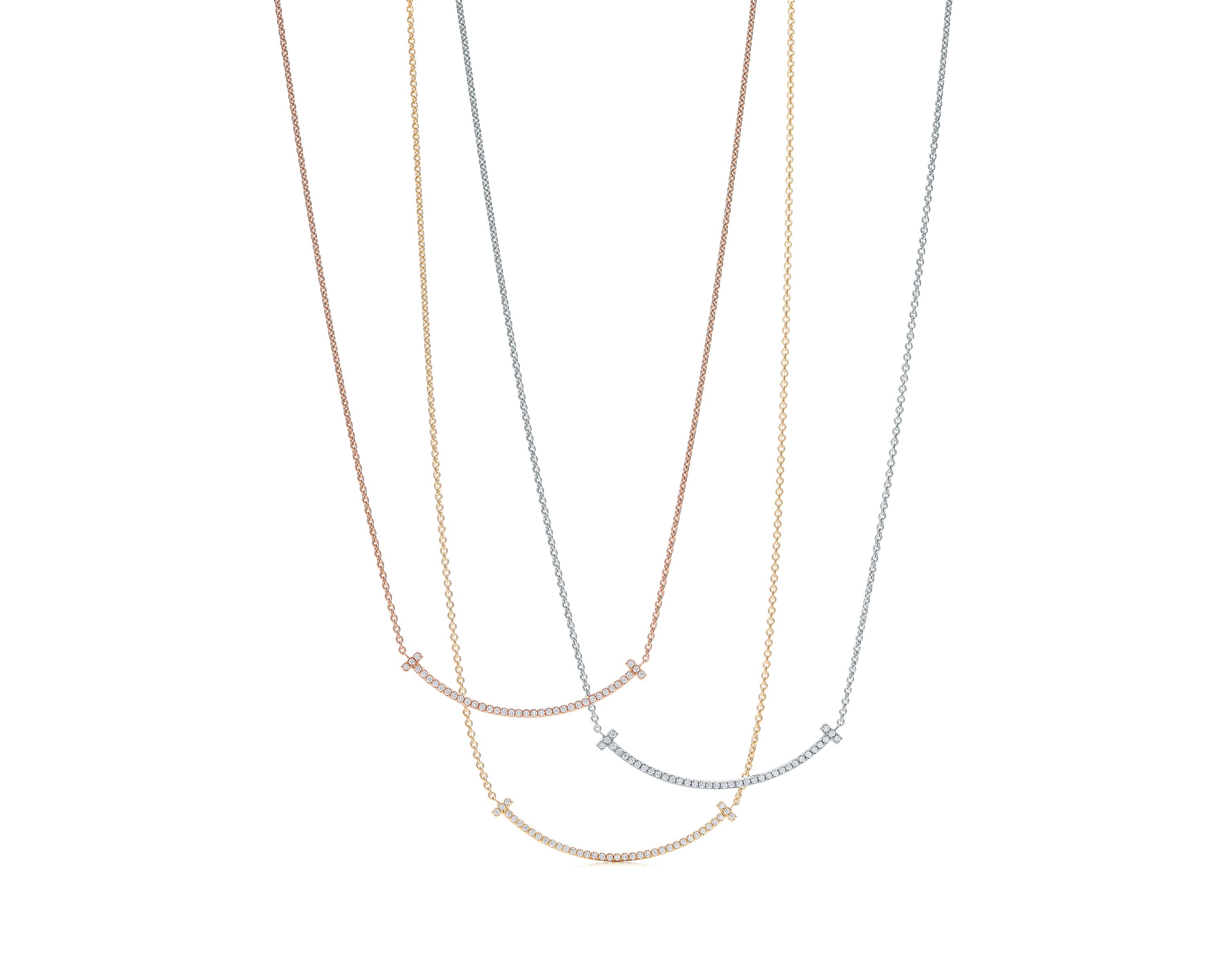 Tiffany T Smile 鑲鑽項鍊（小），NT$71,000。（Tiffany & Co.提供）