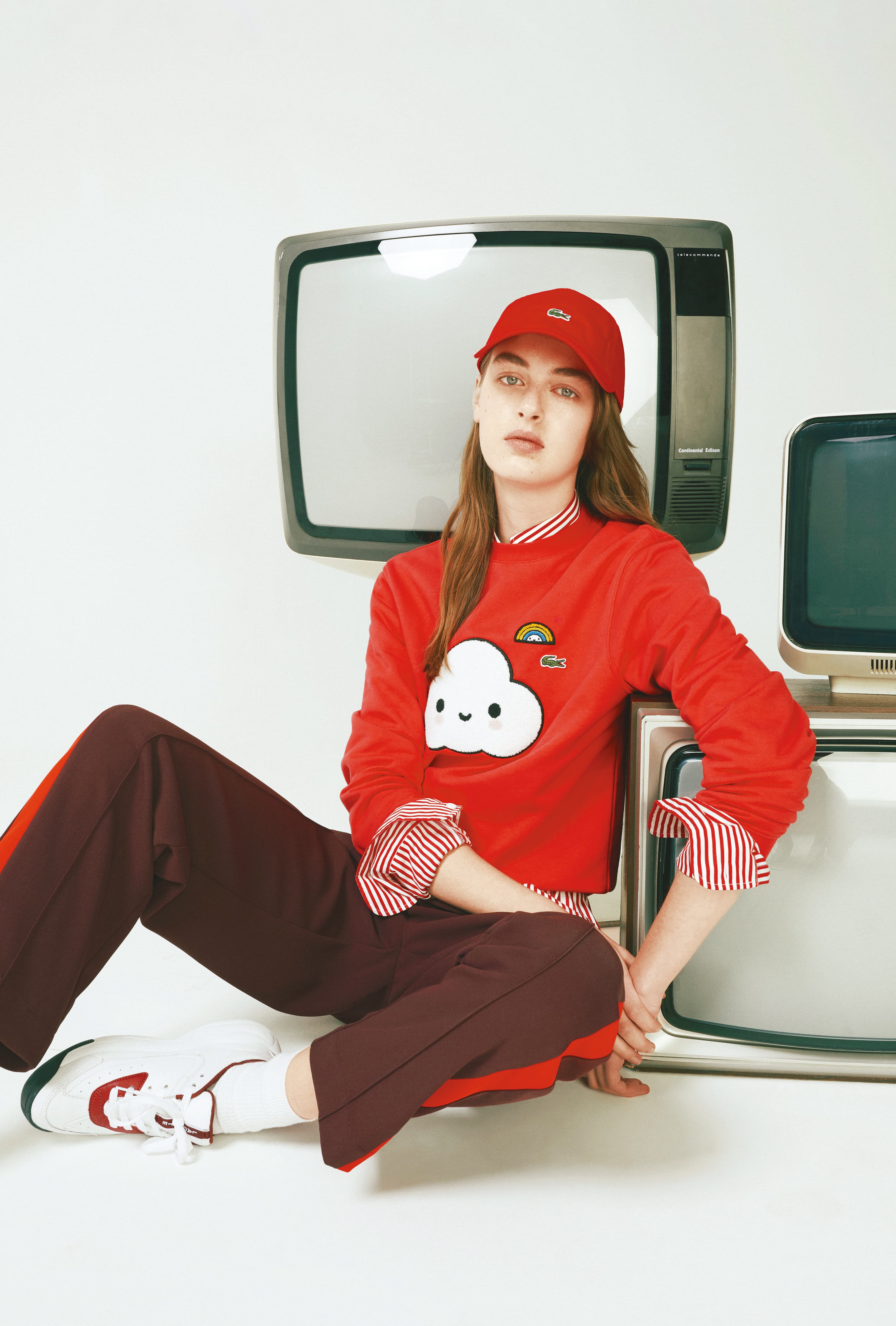 LACOSTE X FriendsWithYou聯名系列充滿童趣溫暖的風格。（LACOSTE提供）