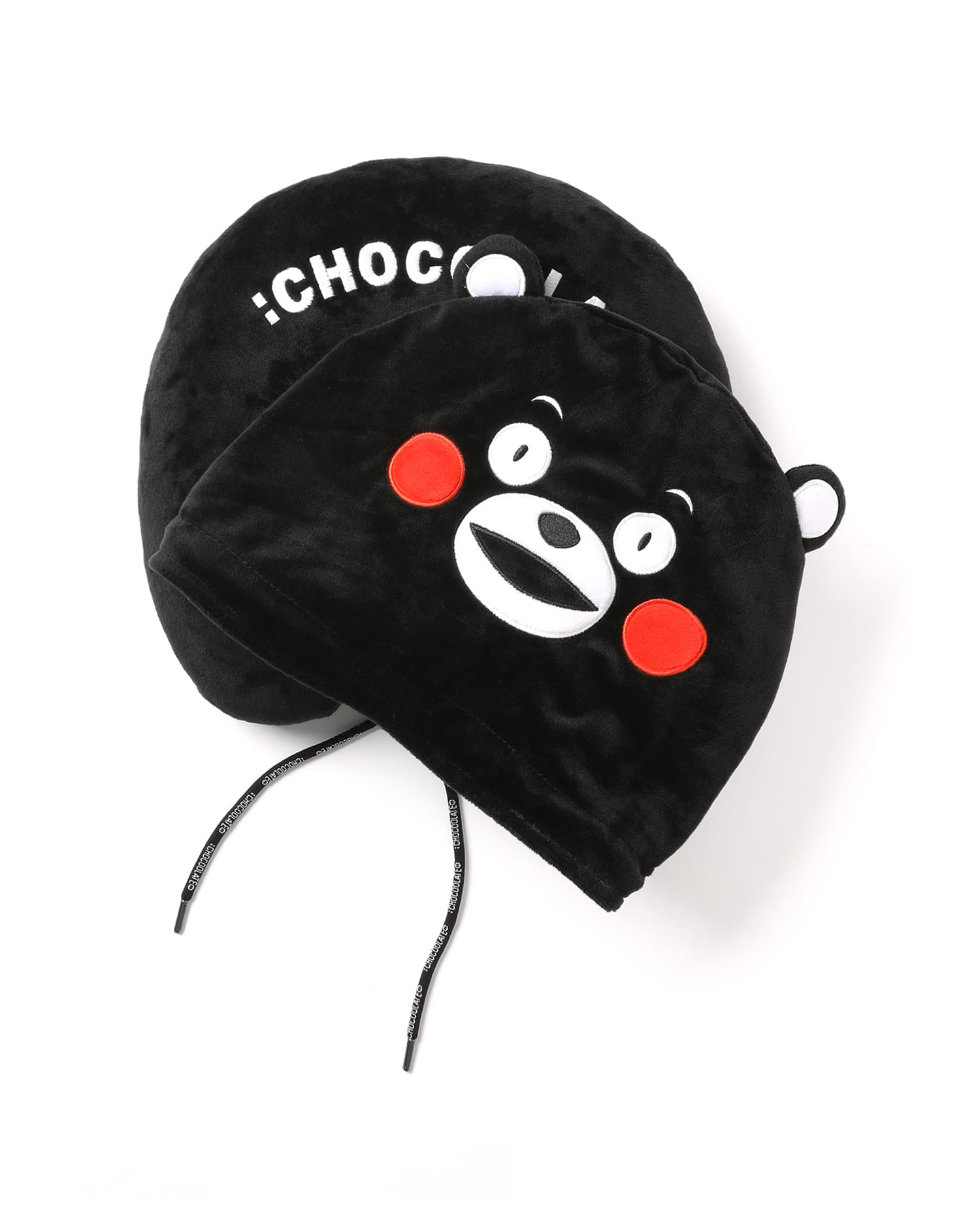 : CHOCOOLATE x KUMAMON立體造型連帽頸枕 NT$1,499（ : CHOCOOLATE提供）