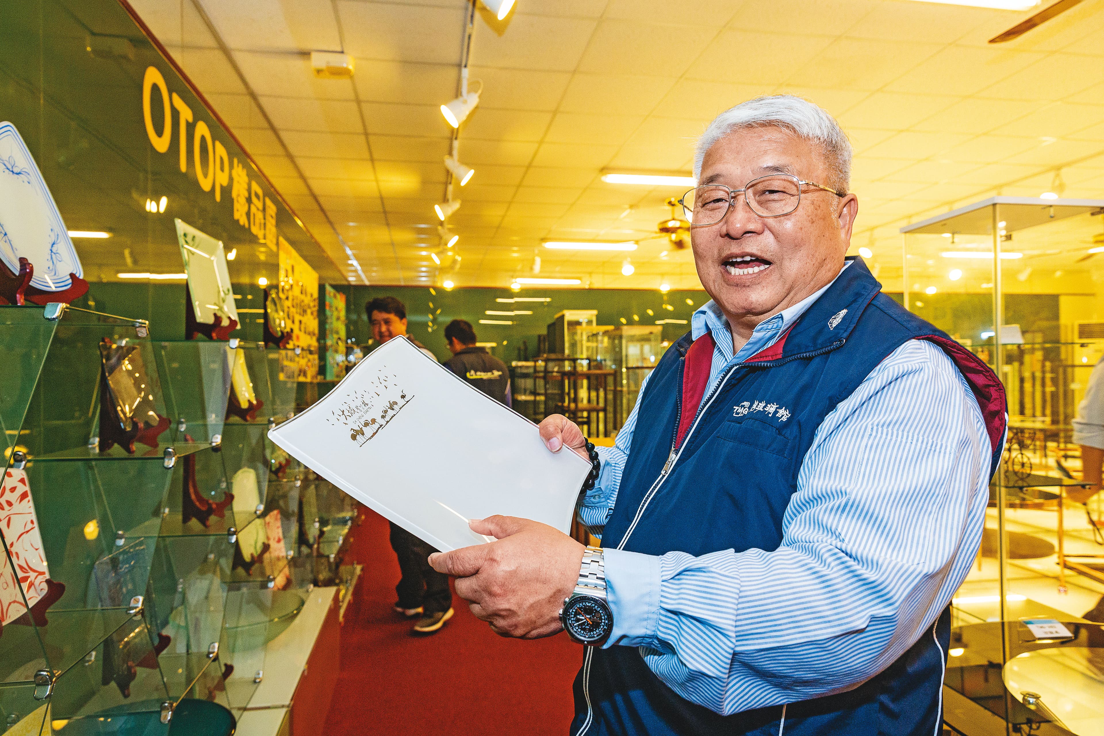 台明將的產品也接受客製化，可應客戶要求印製圖案在紀念盤上。
