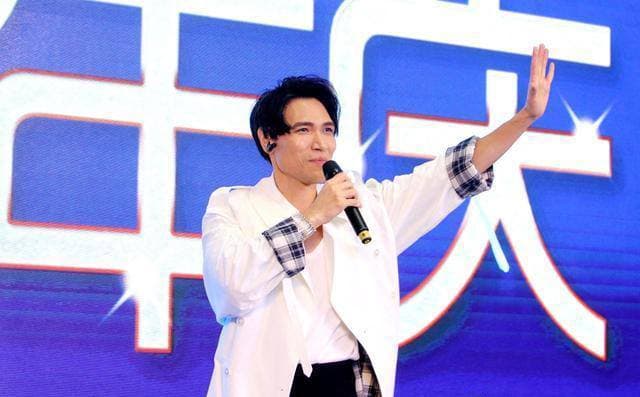 林宥嘉和蕭敬騰擔任導師的《聲林之王》，一直想網羅楊宗緯和2人合體，卻被賞了閉門羹。（翻攝自楊宗緯臉書）
