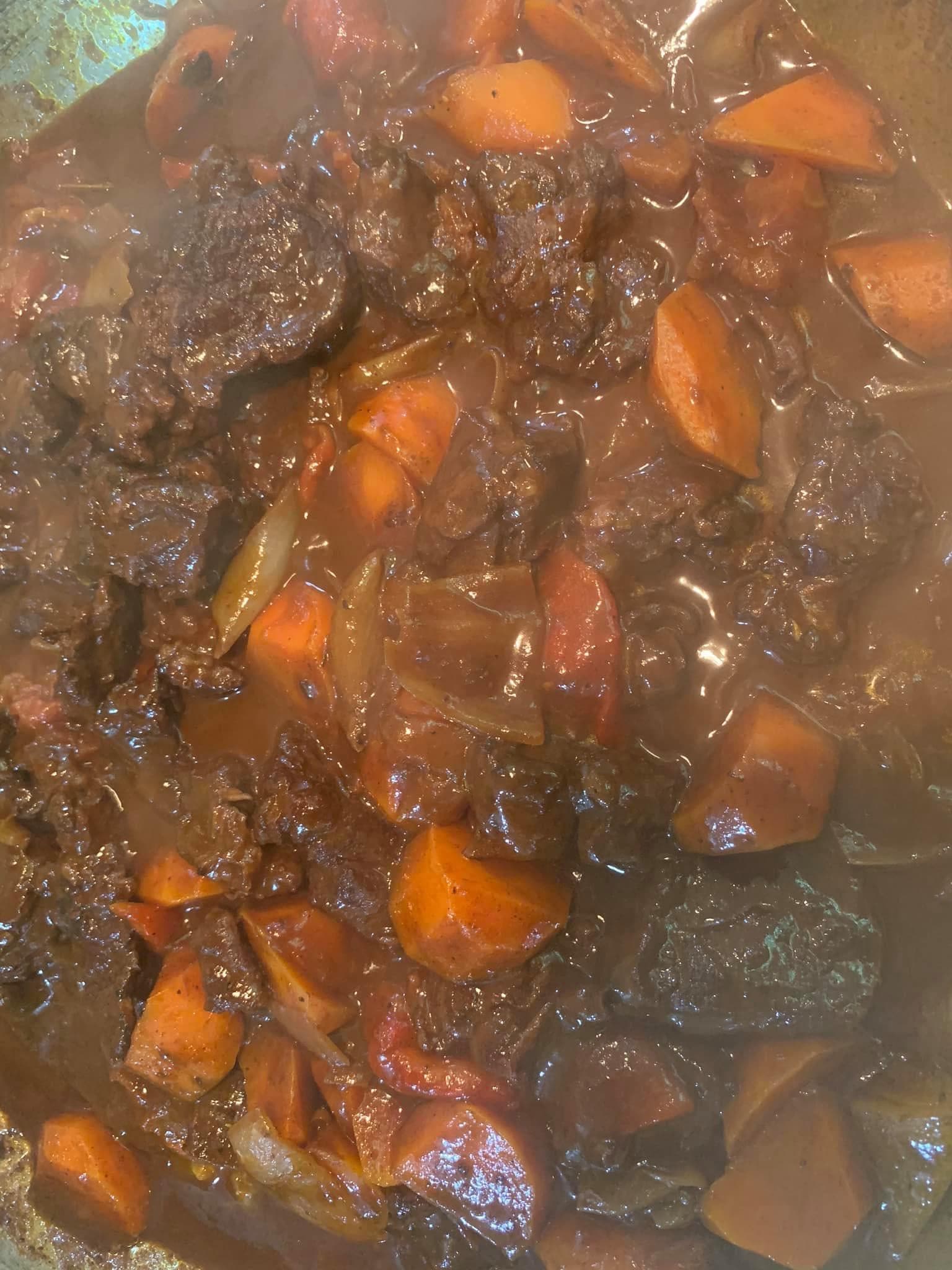 中火燉煮、大火收汁。