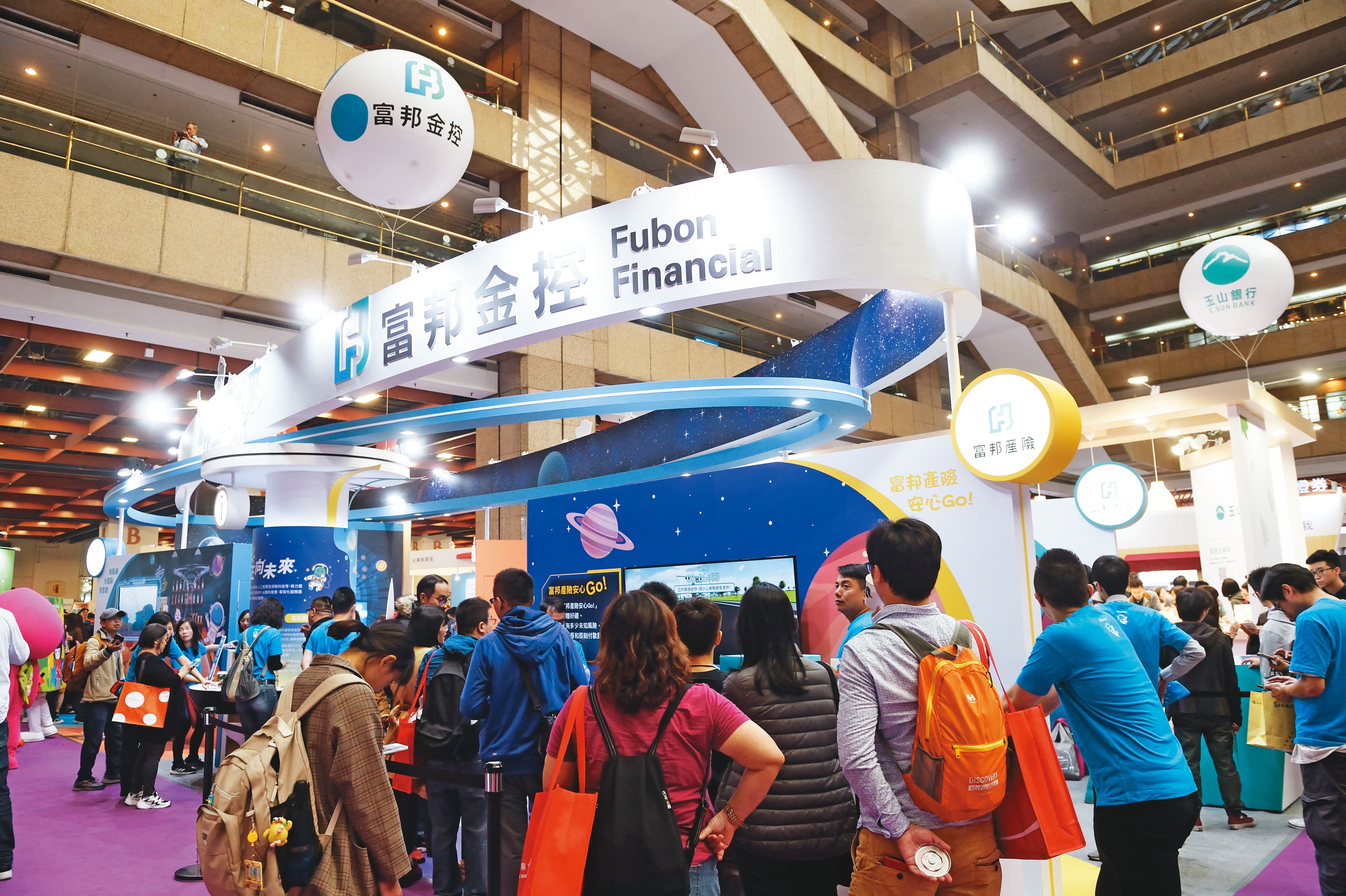 存股專家認為，富邦金、國泰金等大型金融股，股價回到3字頭，甚至是2字頭，都是不錯的買點。