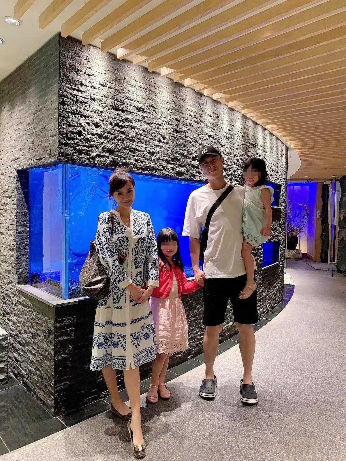 何妤玟一家四口和樂融融出遊，如今夫妻各自分飛。（翻攝自何妤玟臉書）
