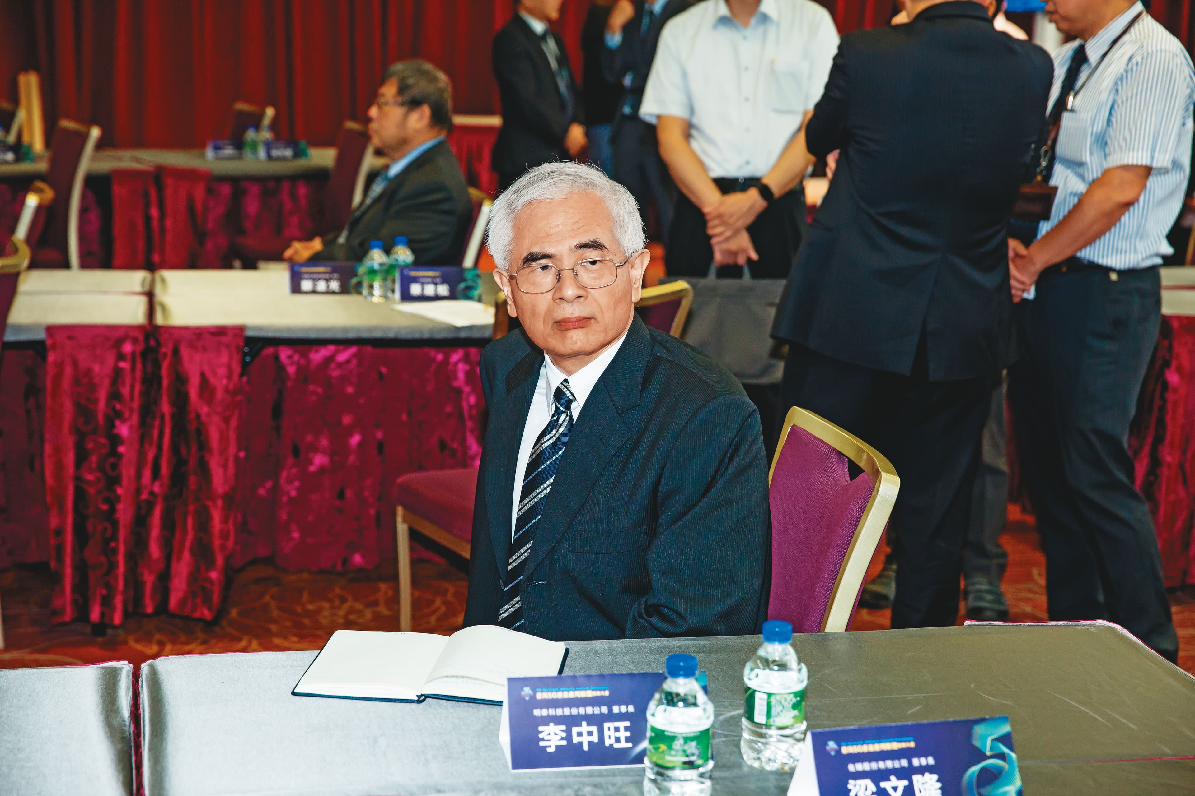 友訊大股東、明泰董事長李中旺與經營者理念不合，雙方有歧見。