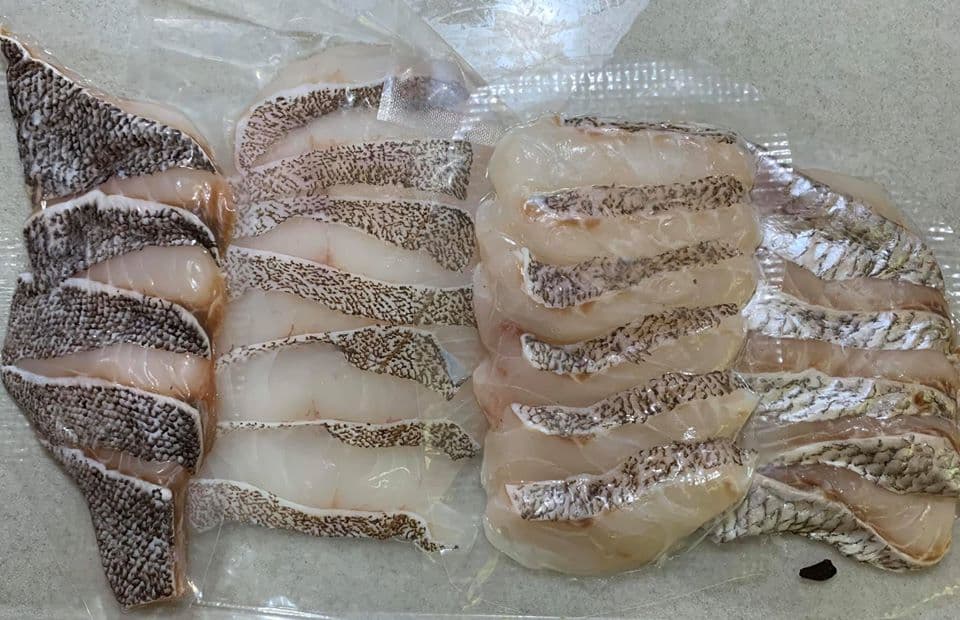 處理好的石斑魚片。