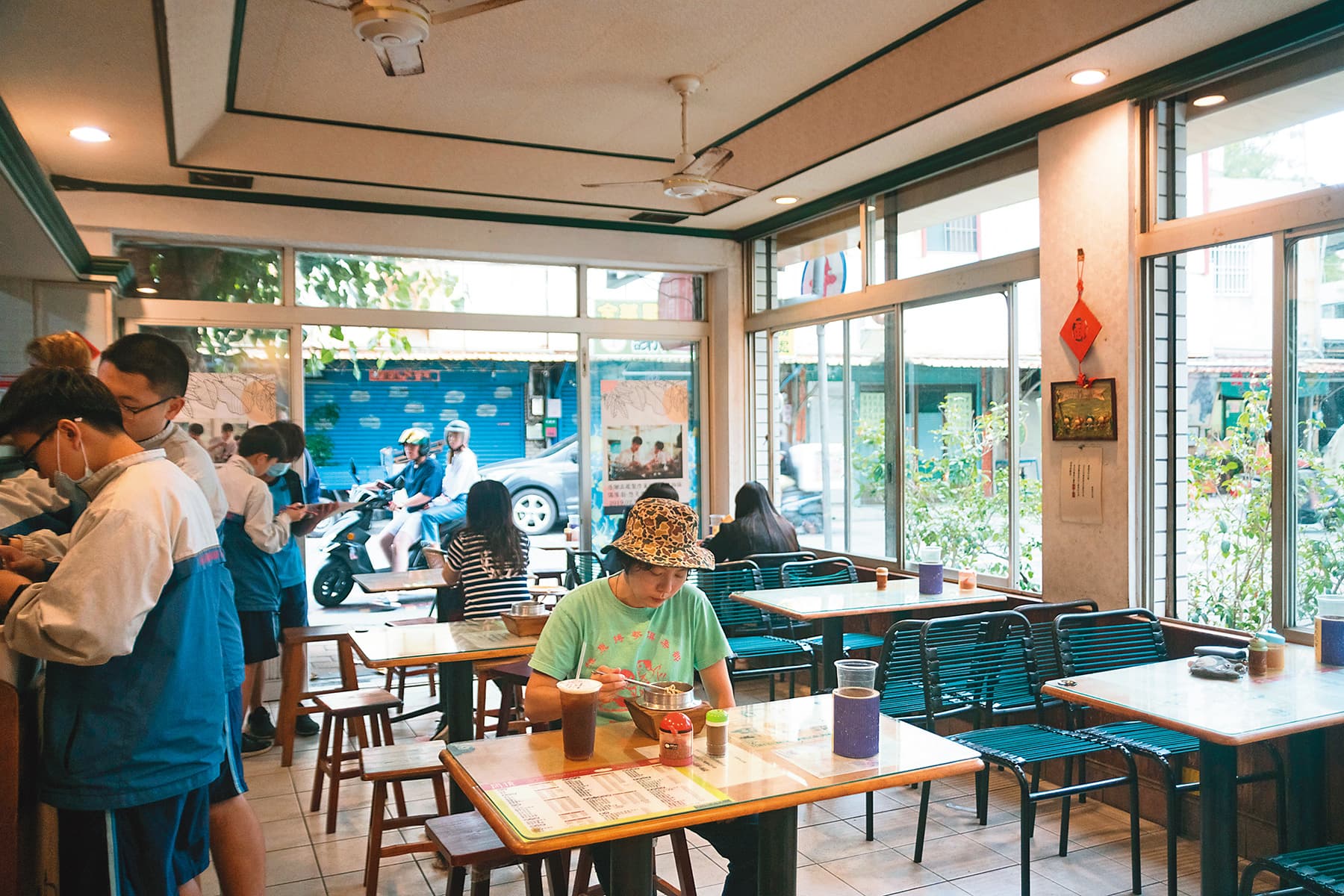 劇中李子維吃鍋燒意麵的地方；但他加的醋是道具，店內只有提供辣椒粉等調味料喔！