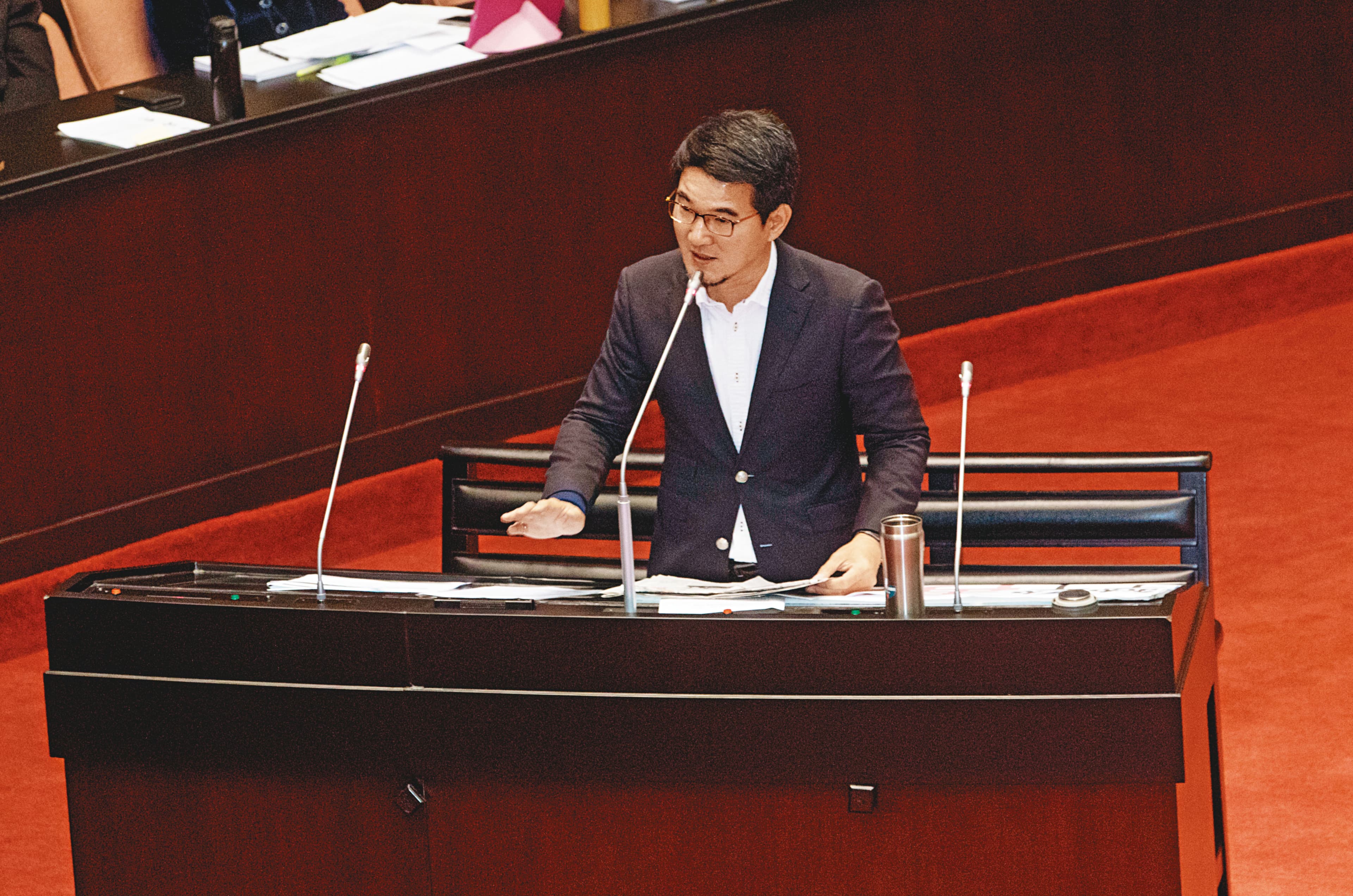 立委劉建國因喜克潰錠遭不當使用，提案凍結醫事司部分預算。