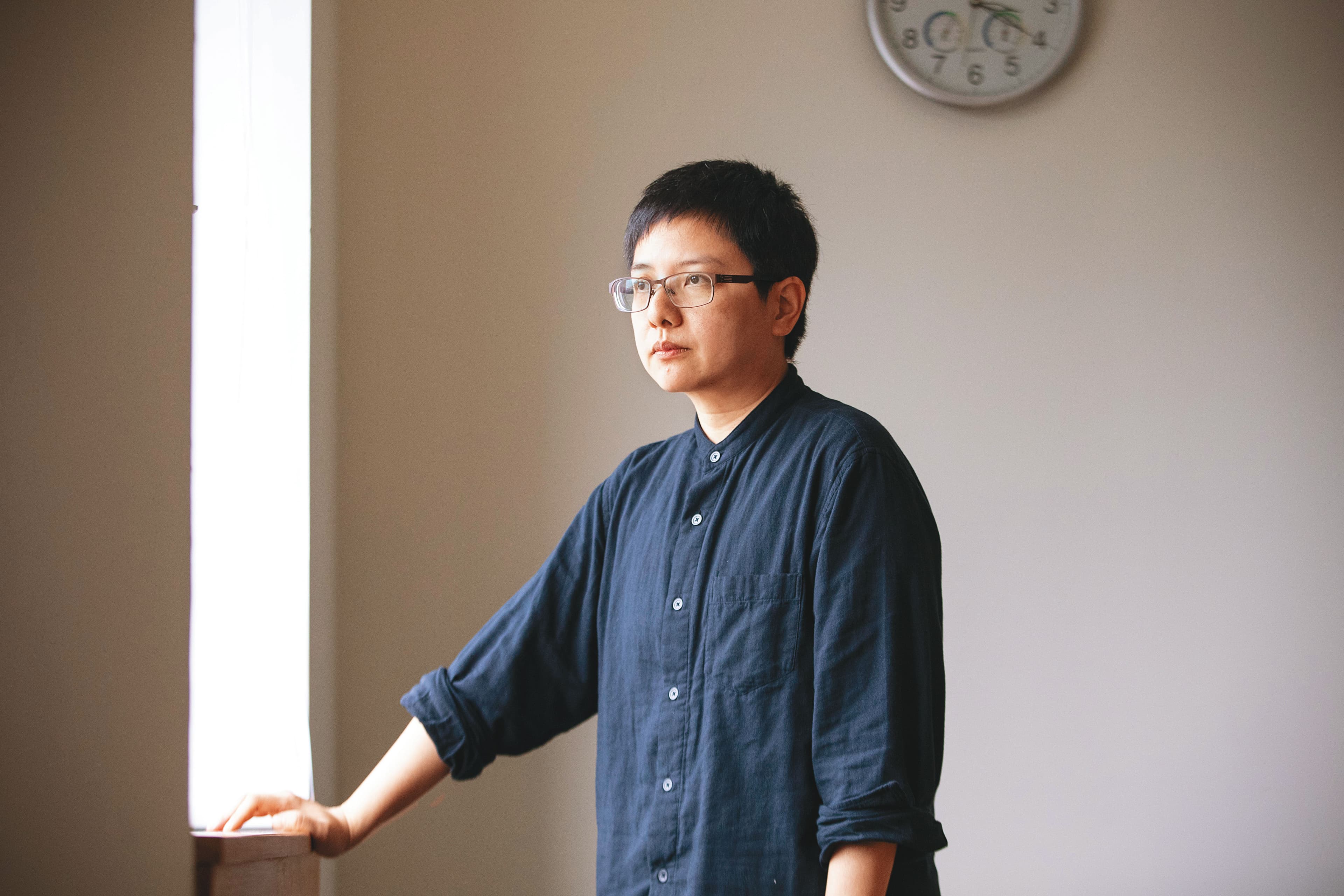 楊蕙如認為社會工作雖然讓人筋疲力竭，但也有成就感。成就感來源不是幫人解決難題，而是人和人一起度過難關的感覺。