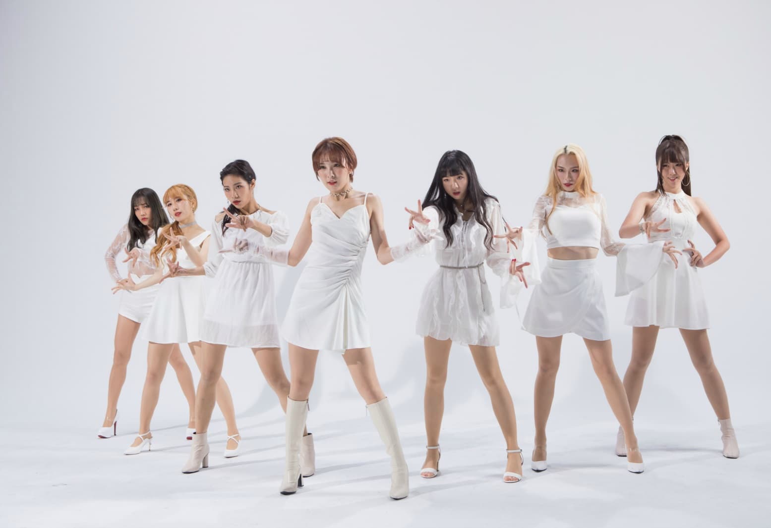 韓國活力女團Little Cheer Girl(縮寫：L.C.G.) 推出新單曲〈DREAM HEAVEN〉。（韓國Rainbow經紀公司提供）