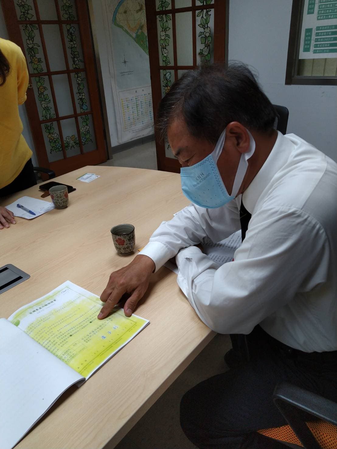 謝登源教授質疑徐紫珊放牧的方式難取得有機認證。(讀者提供)
