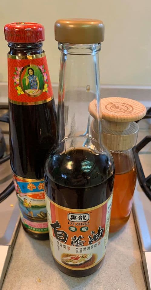 預先準備好調味料。