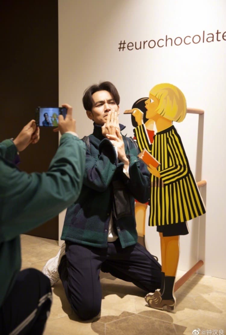 鍾漢良近年將工作重心移至大陸發展，拍了不少戲劇作品。（翻攝自鍾漢良微博）