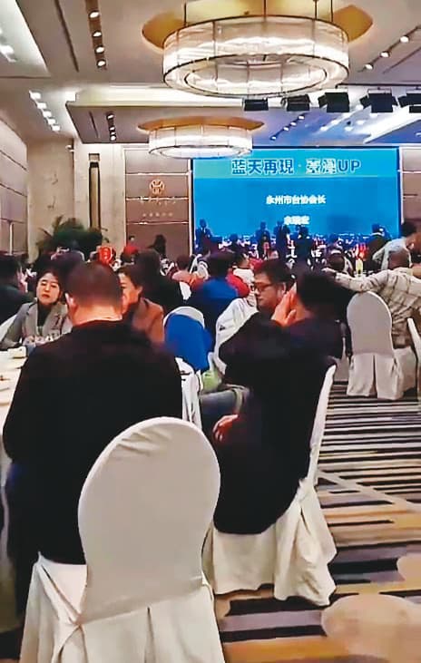 長沙台協受台辦指示，動員數百名台商替韓國瑜造勢，活動熱鬧，還有獎品可抽，並提供幾乎免費的機票鼓勵台商返台投票。（讀者提供）
