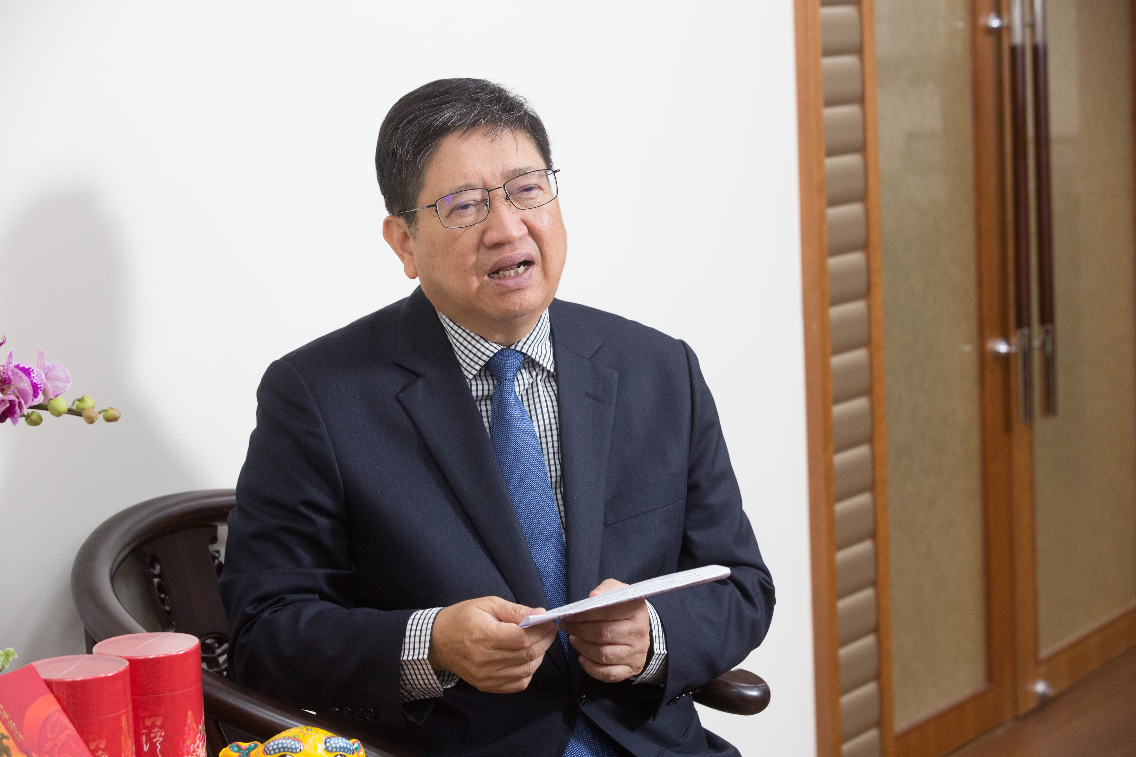 時任祕書長、現為新竹縣長的楊文科（圖）被責成處理竹北家樂福的產權爭議。圖為本刊資料照。