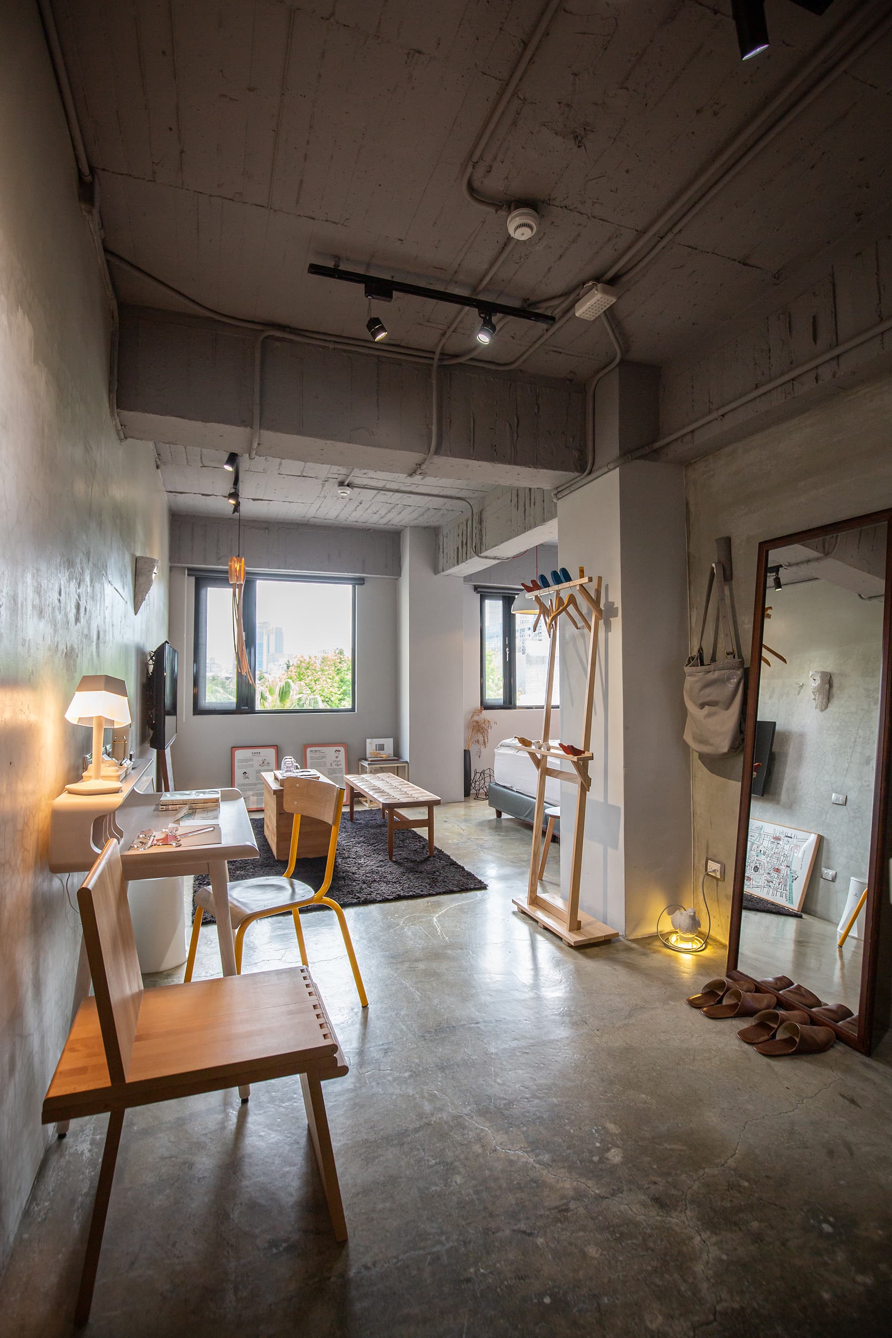 「玩味旅舍」入口處的第一間客房，是「Naho Selections Room」。