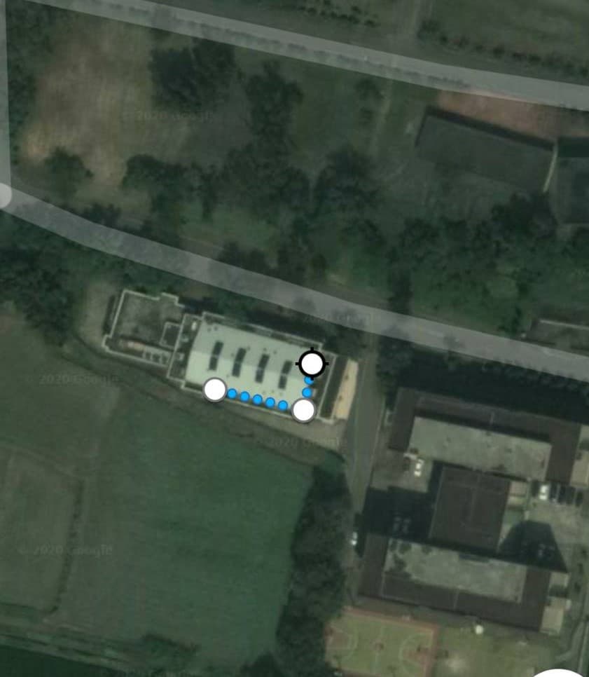 有國軍弟兄爆料，上百人群聚地點位於該單位的餐廳。(翻攝google map)