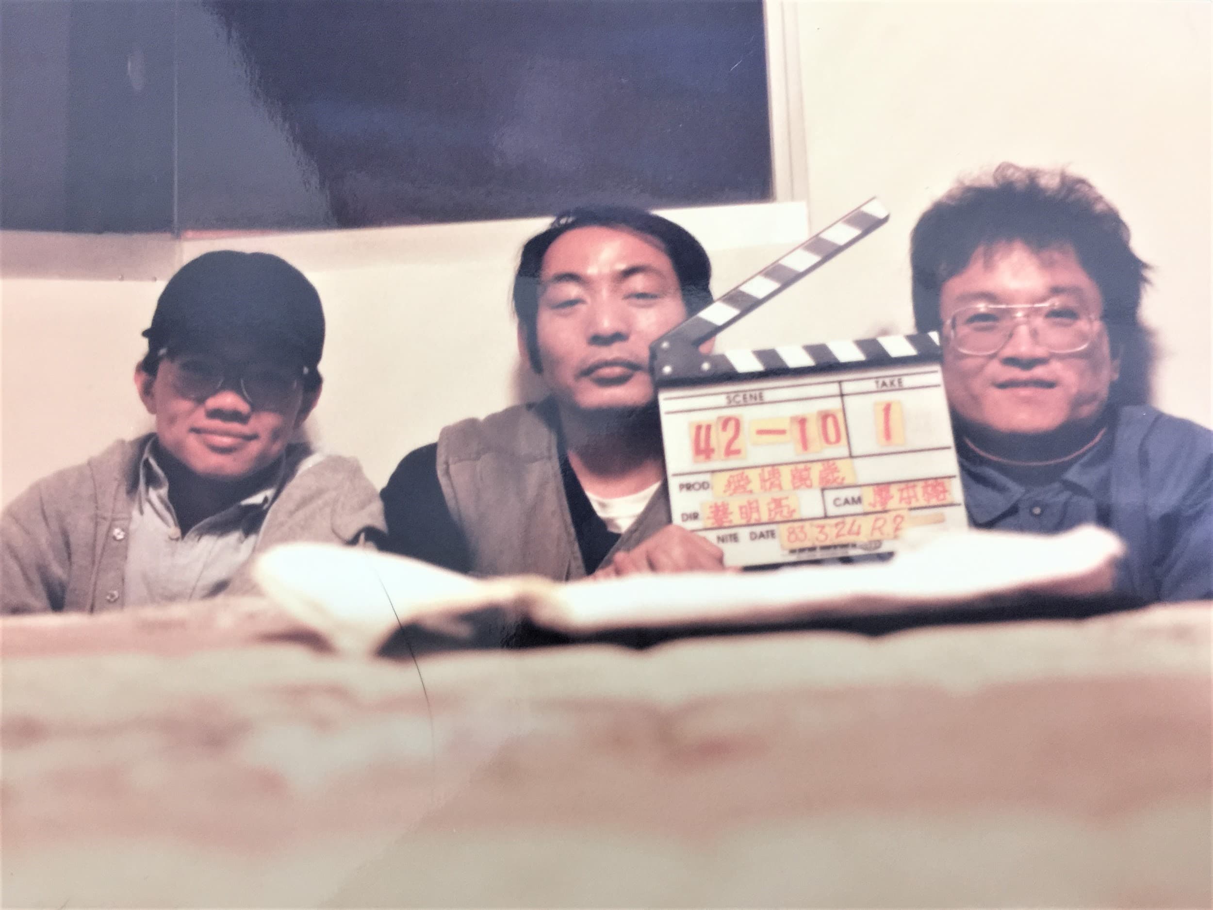 曹源峰（左一）曾是蔡明亮電影《愛情萬歲》錄音組成員之一。（曹源峰提供）