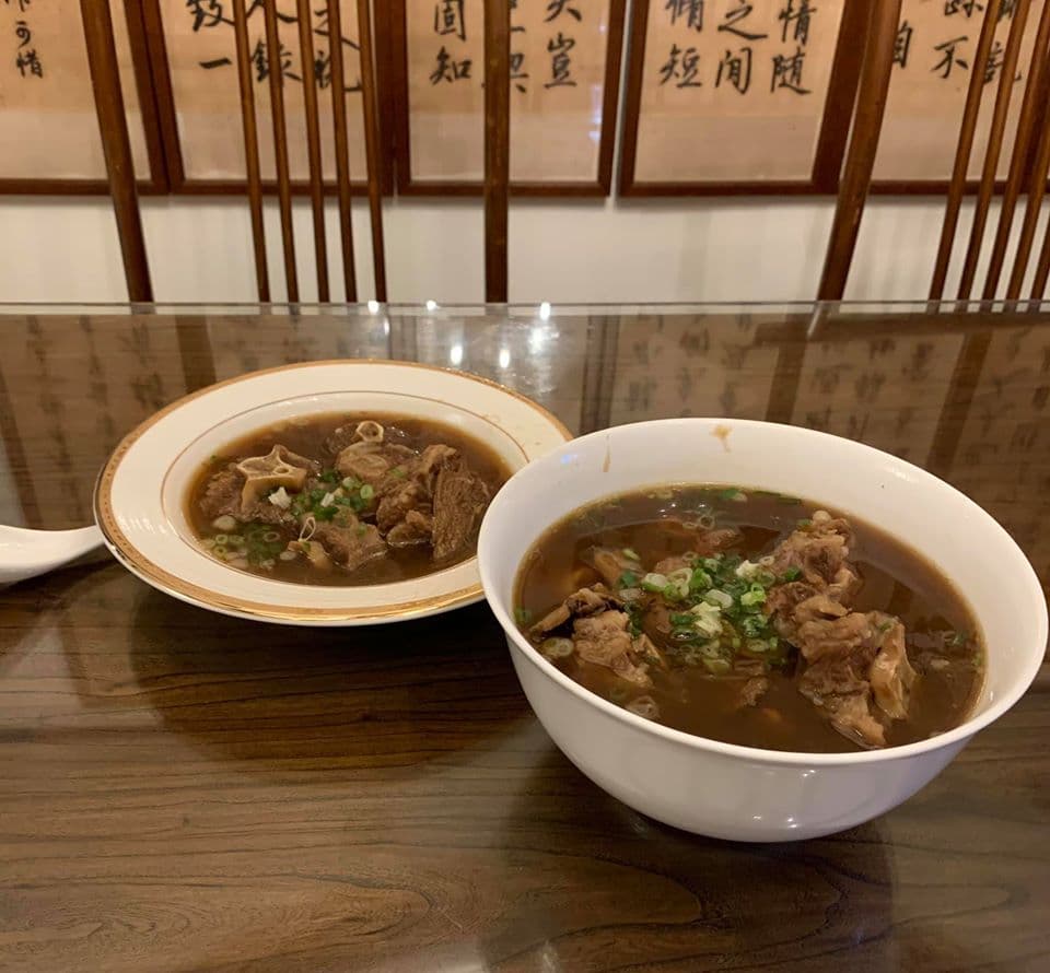 這碗「印尼牛尾湯」是辜濂松當年在峇里島請我吃的味道，很懷念。