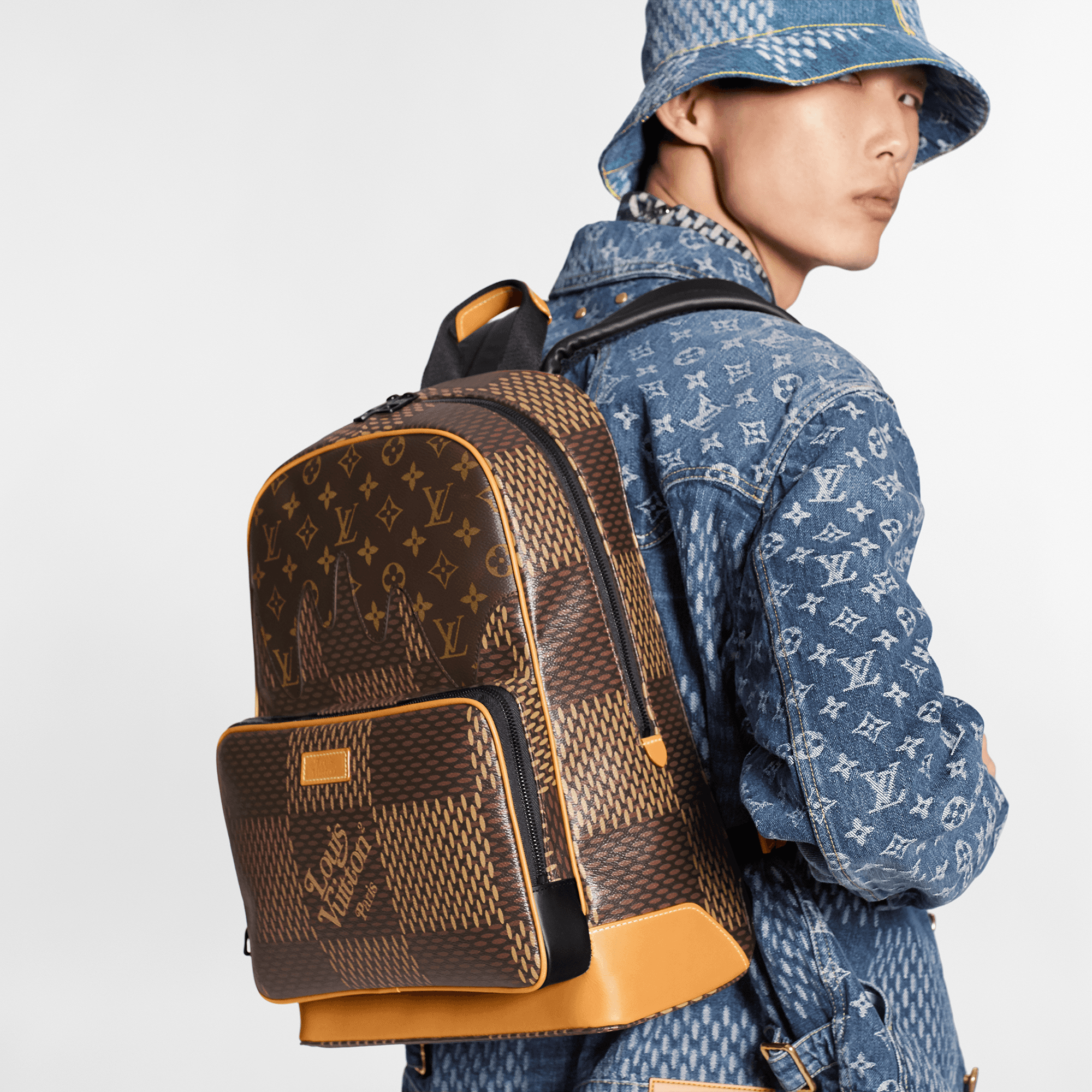 LV²聯名系列後背包。NT$92,000。（路易威登提供）