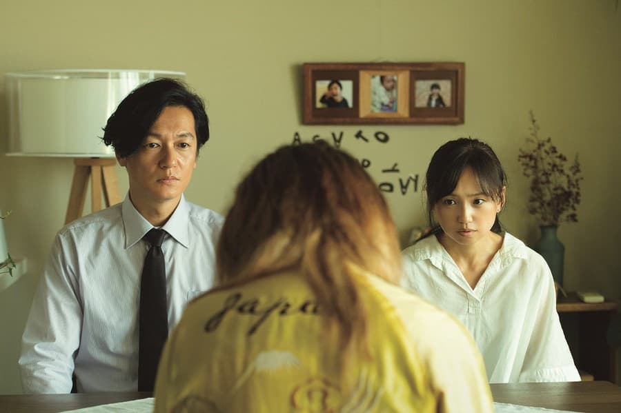 河瀨直美執導的《晨曦將至》改編自同名小說，由永作博美（右）和井浦新主演。（翻攝體育報知報）