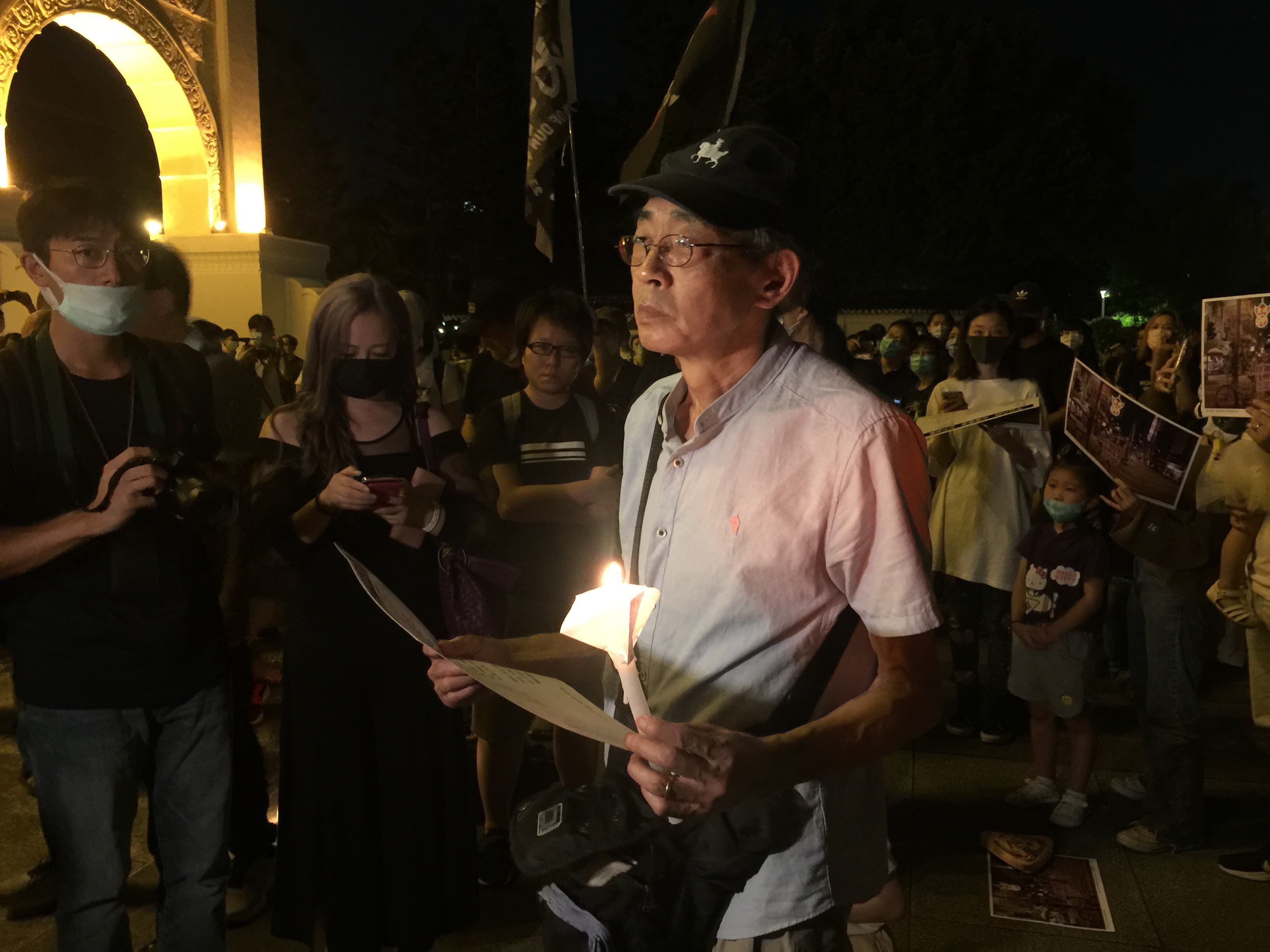 逃亡來台的銅鑼灣書店店長林榮基，也來到晚會現場。