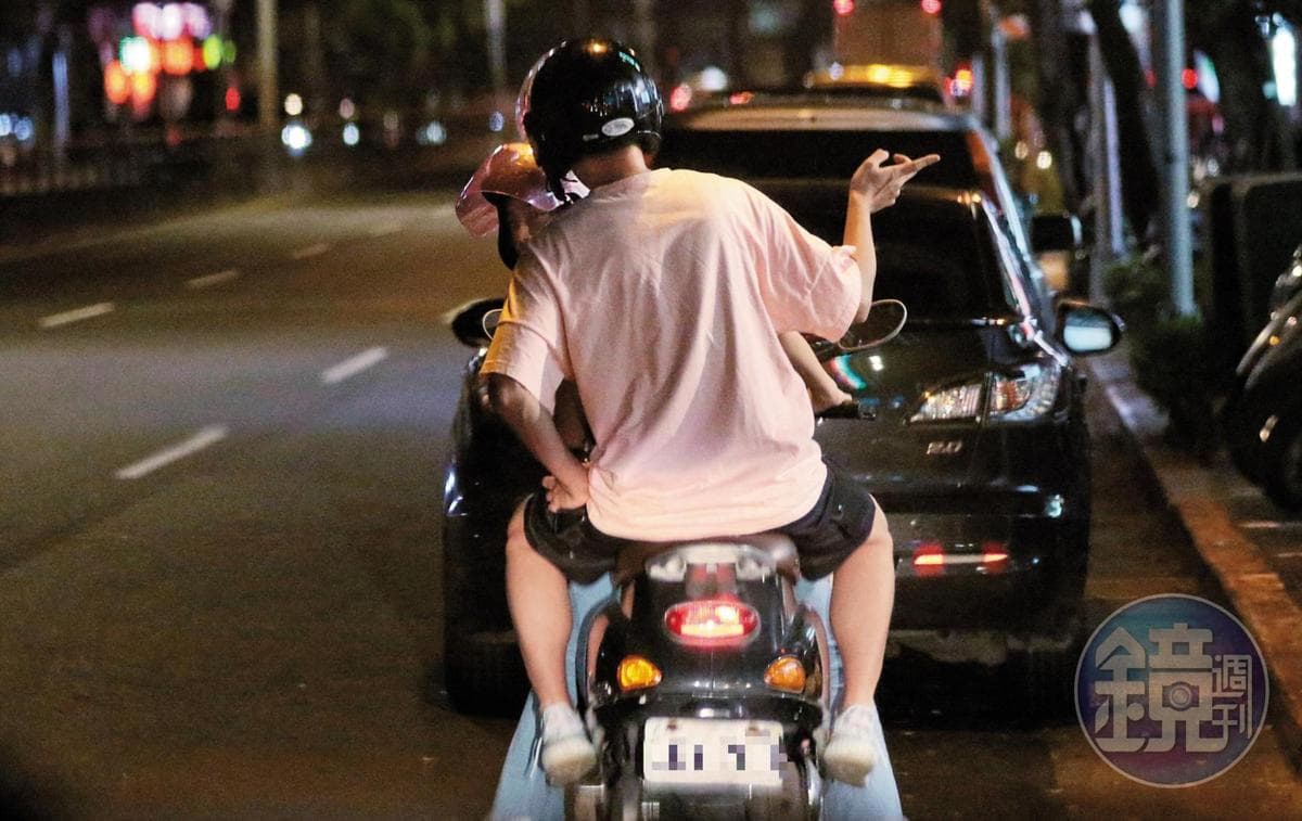 席惟倫、李唯楓不僅騎車，還有宵夜行程。（本刊資料照）