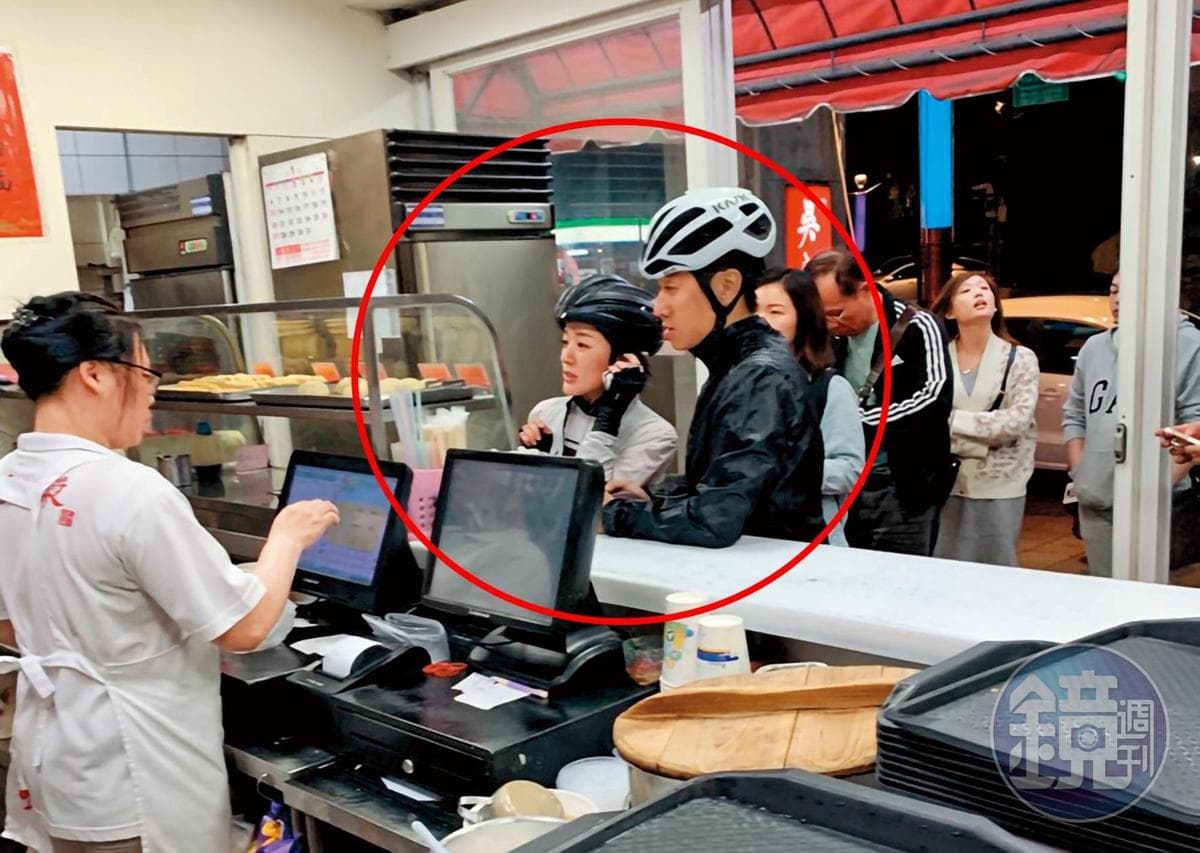林彥君曾被直擊與男友戴著安全帽就衝進店家消費。（本刊資料照）