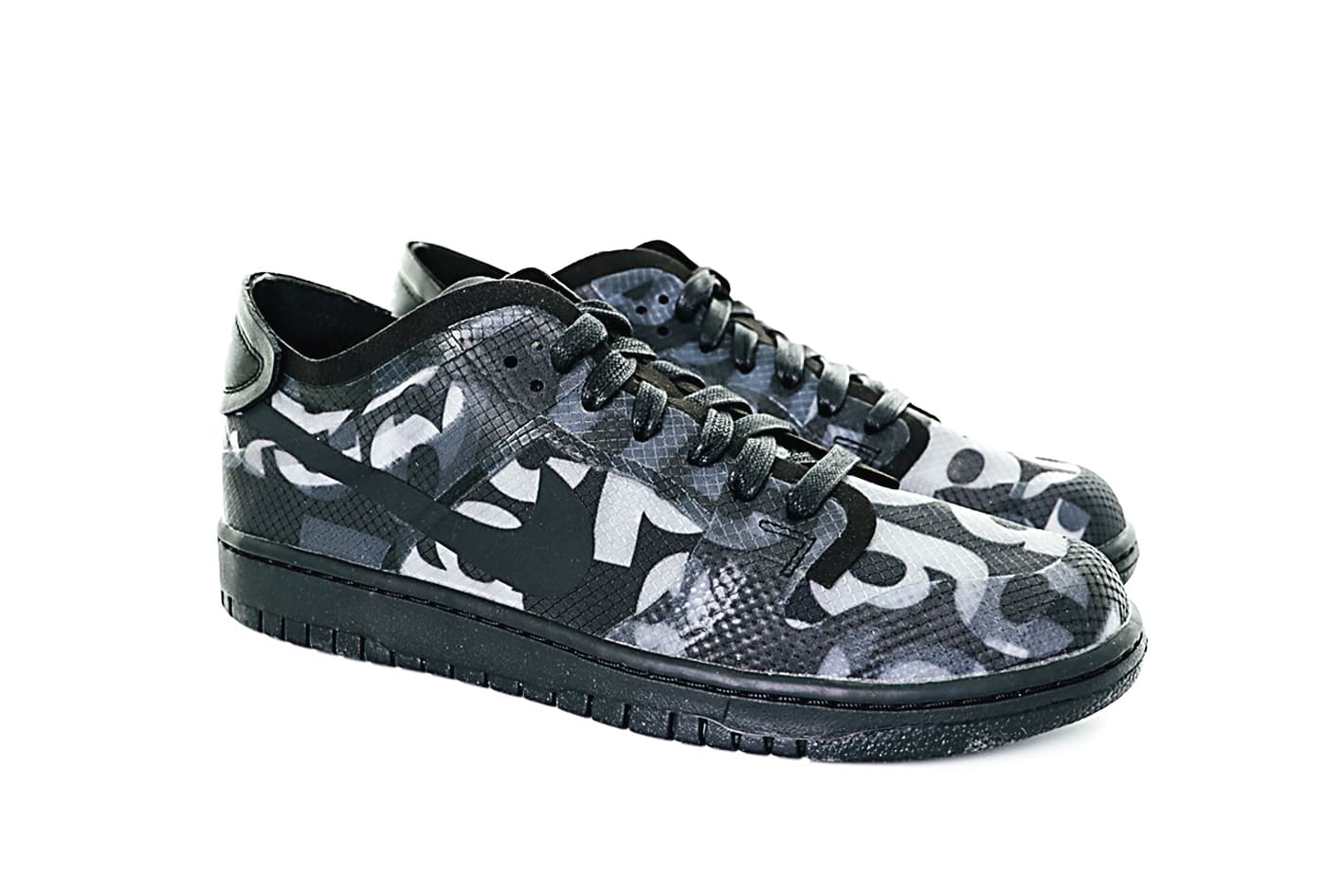 COMME des GARÇONS × Nike Dunk Low聯名鞋。NT$13,200（團團選品提供）