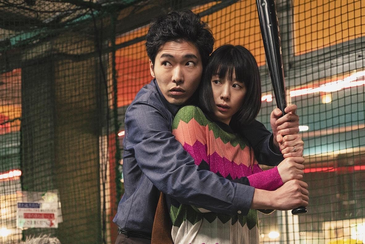 《 慾火烈愛》改編自直木賞作家島本理生的小說《Red》，演技派演員柄本佑（左）也參與演出，右為夏帆。（中影提供）